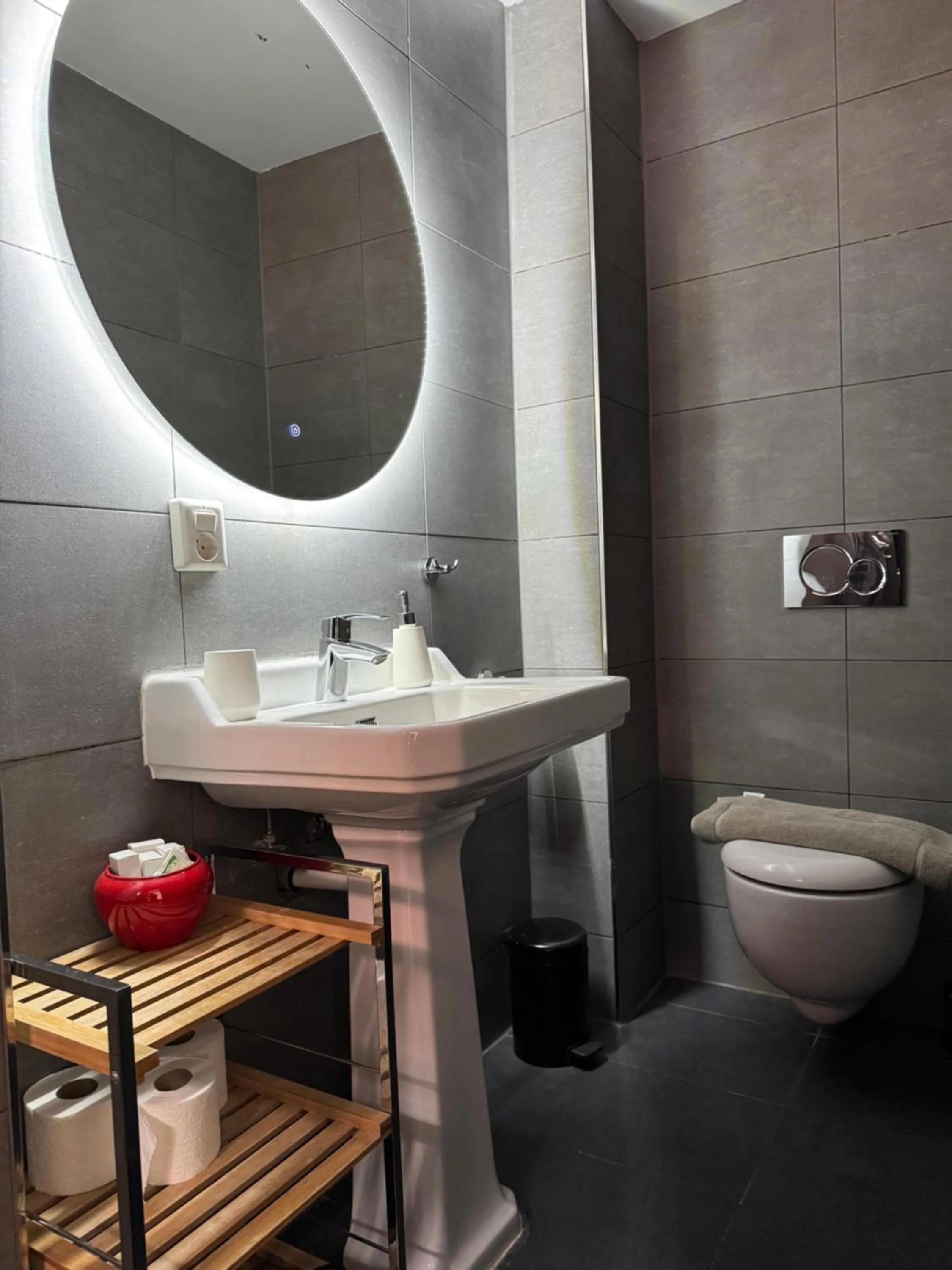 Bathroom in Décor Canal House