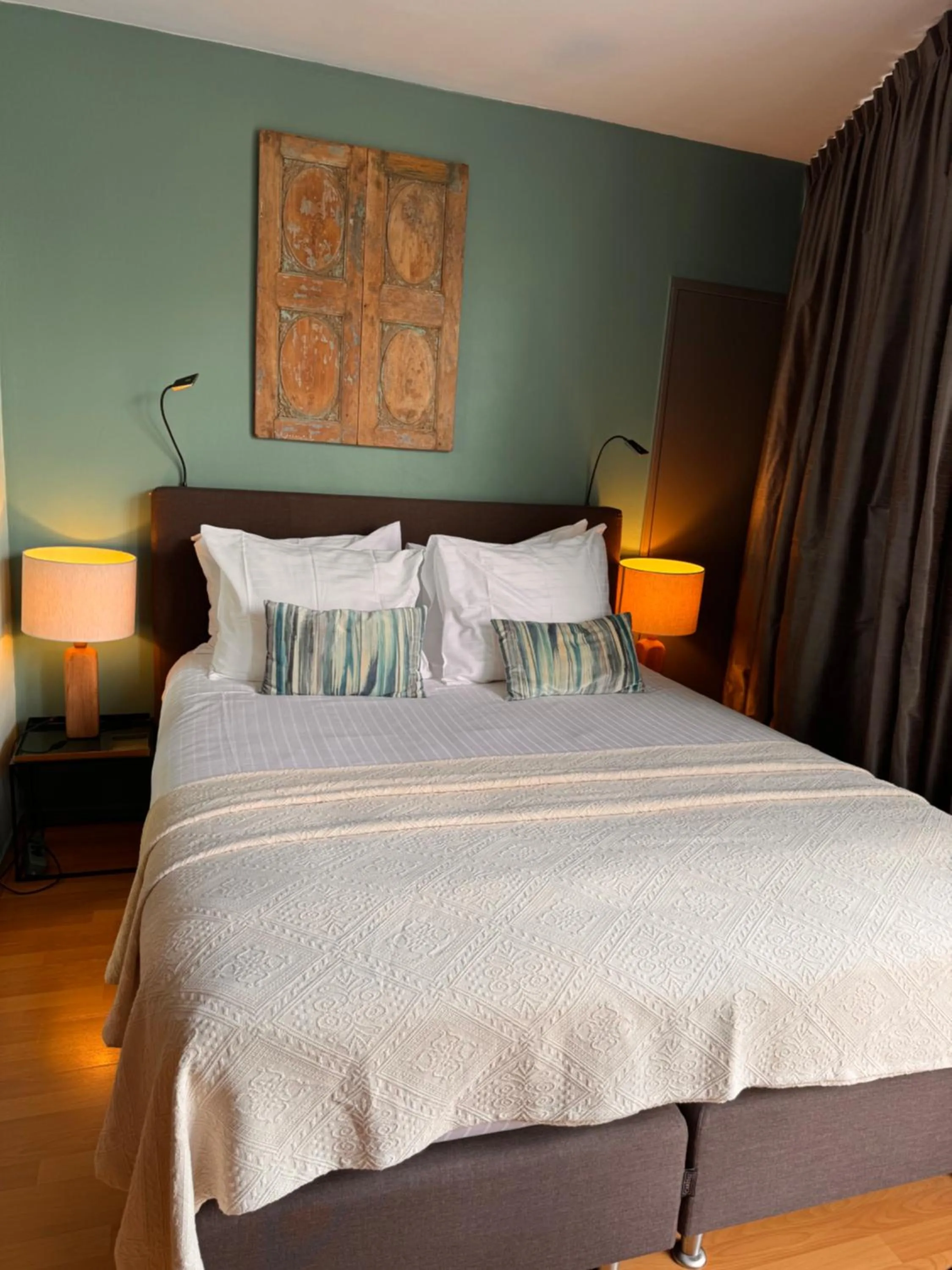 Bedroom, Bed in Décor Canal House