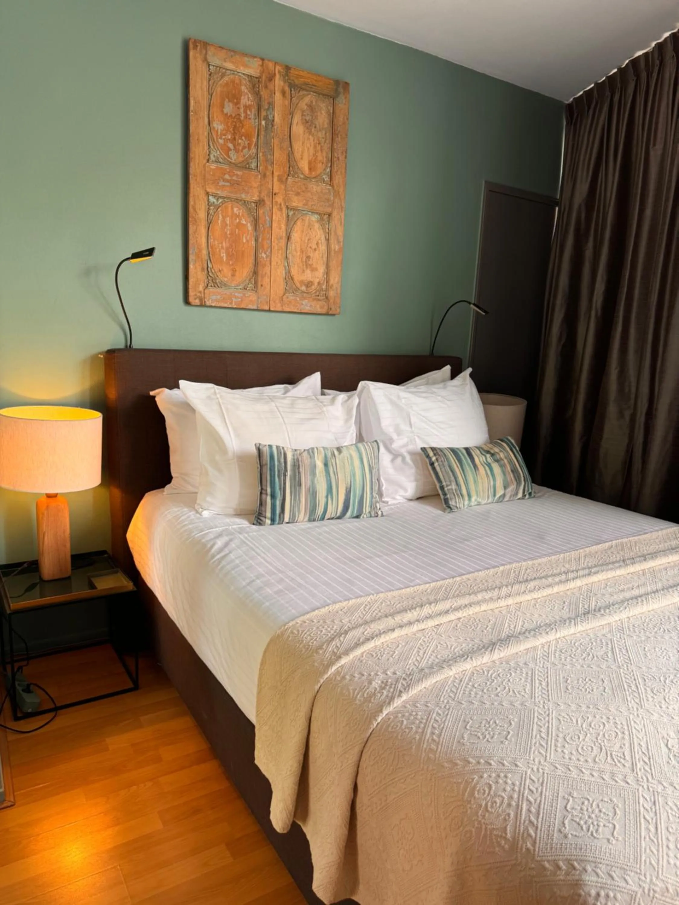 Bedroom, Bed in Décor Canal House