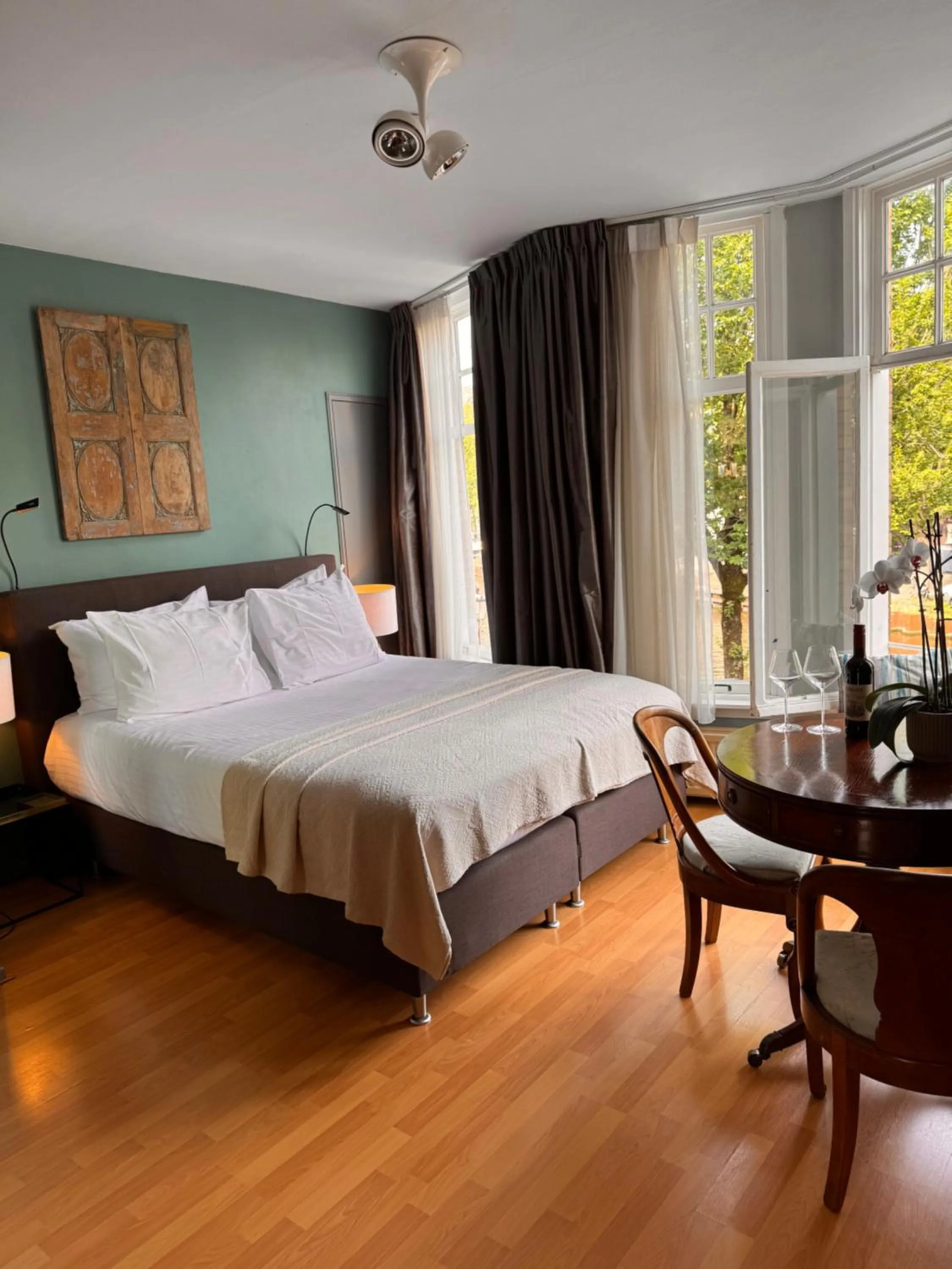 Bedroom, Bed in Décor Canal House