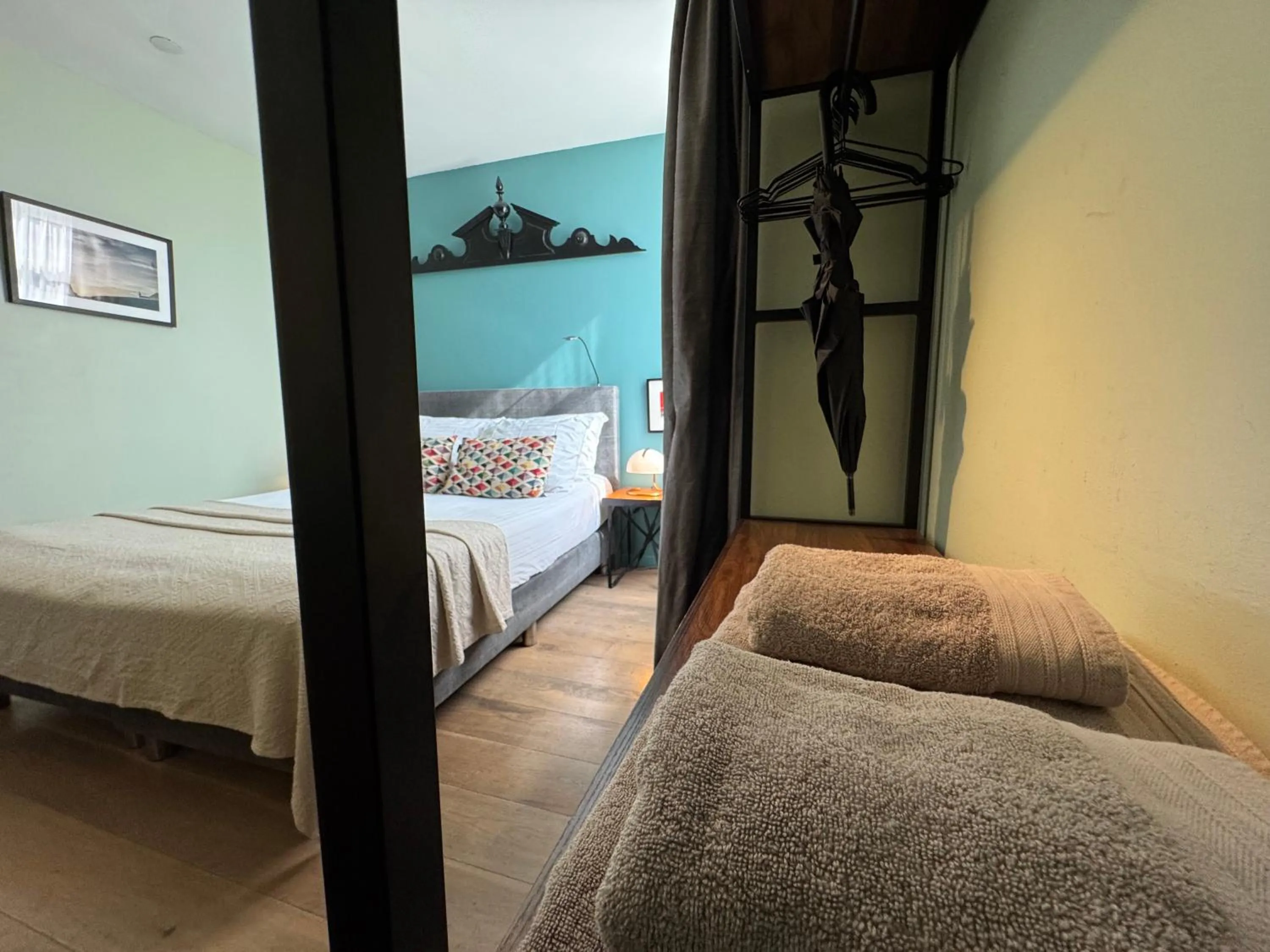 Bedroom, Bed in Décor Canal House