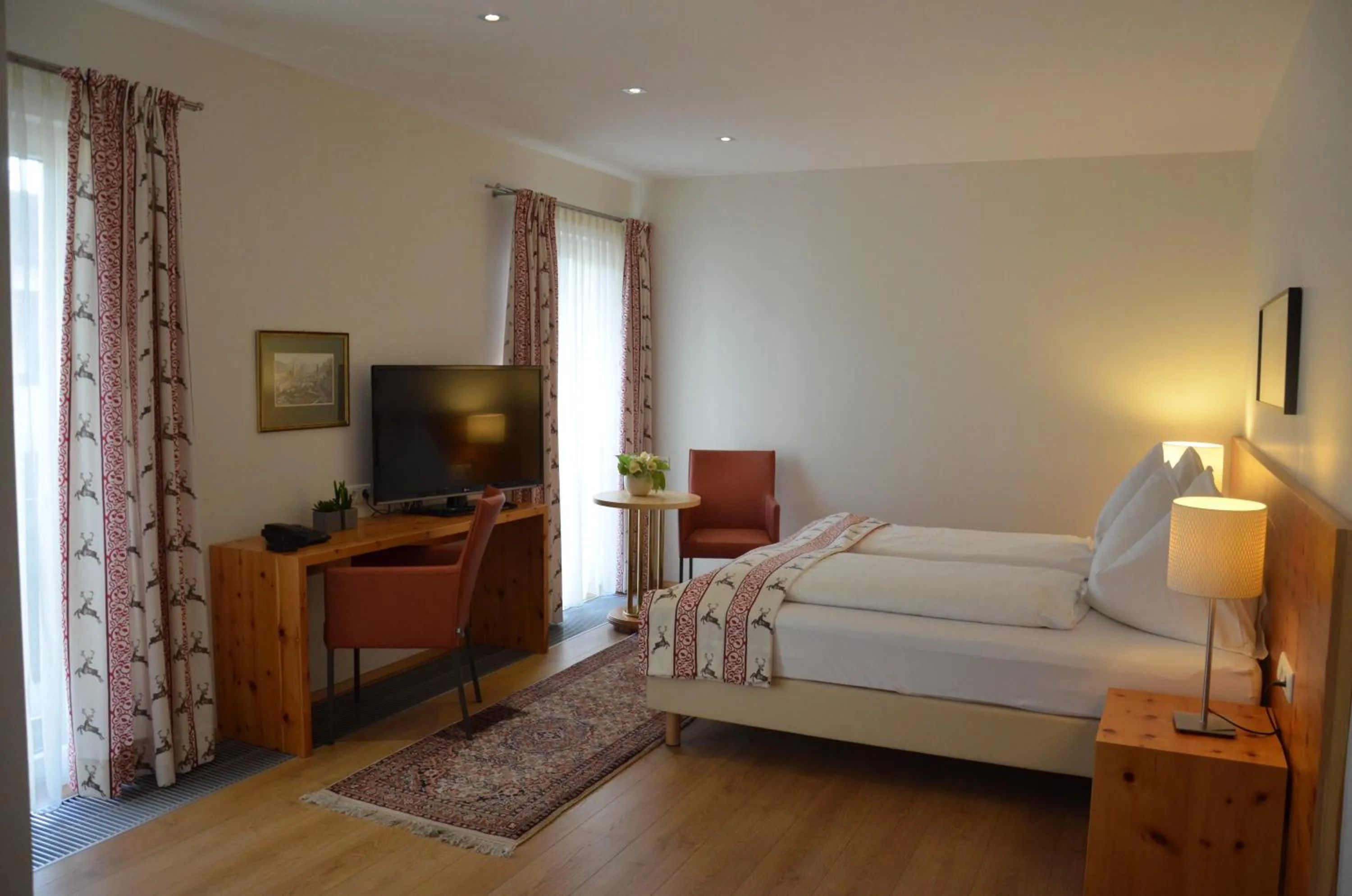 Bed in Hotel Alhartinger Hof