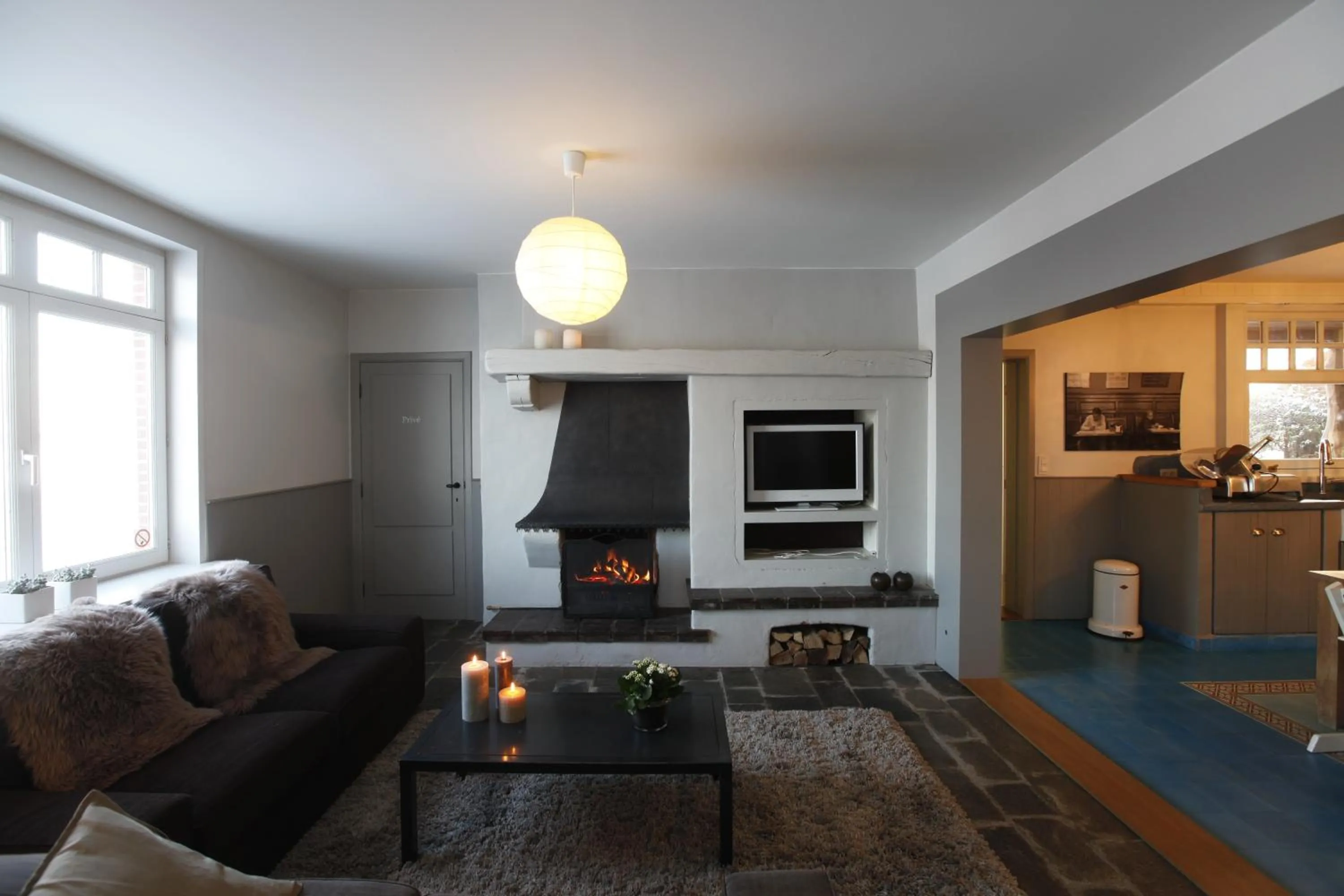 Communal lounge/ TV room in De Sneppelhoeve