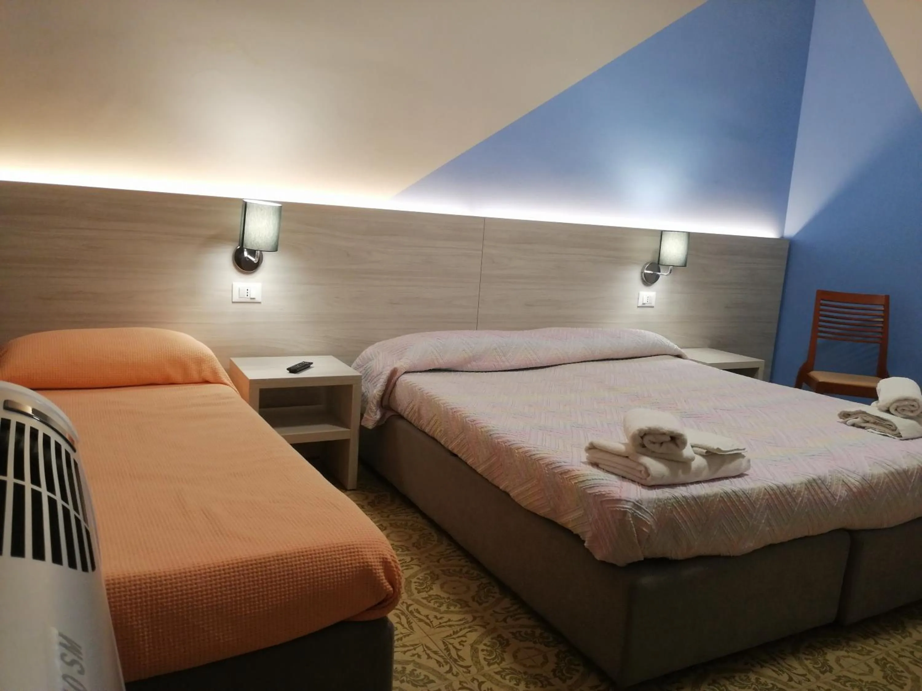 Bed in Cannone d'Oro