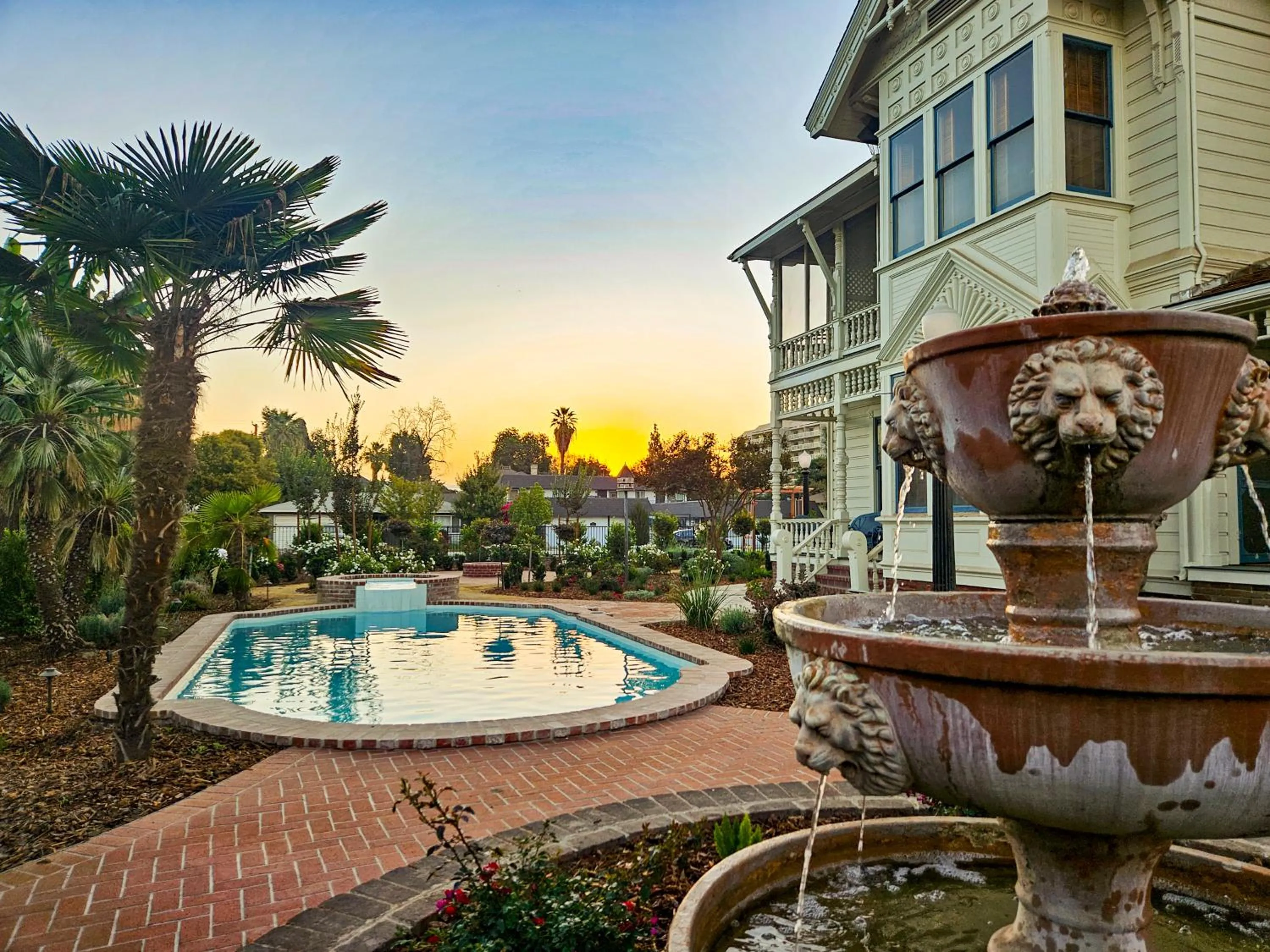 The JD Hyde Historic Inn