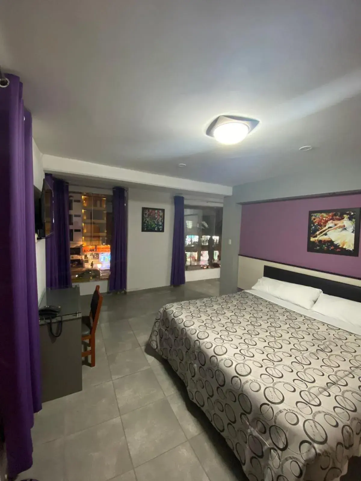 Deluxe Queen Room in Gran Hotel Victoria Deluxe Queen Room in Gran Hotel Victoria