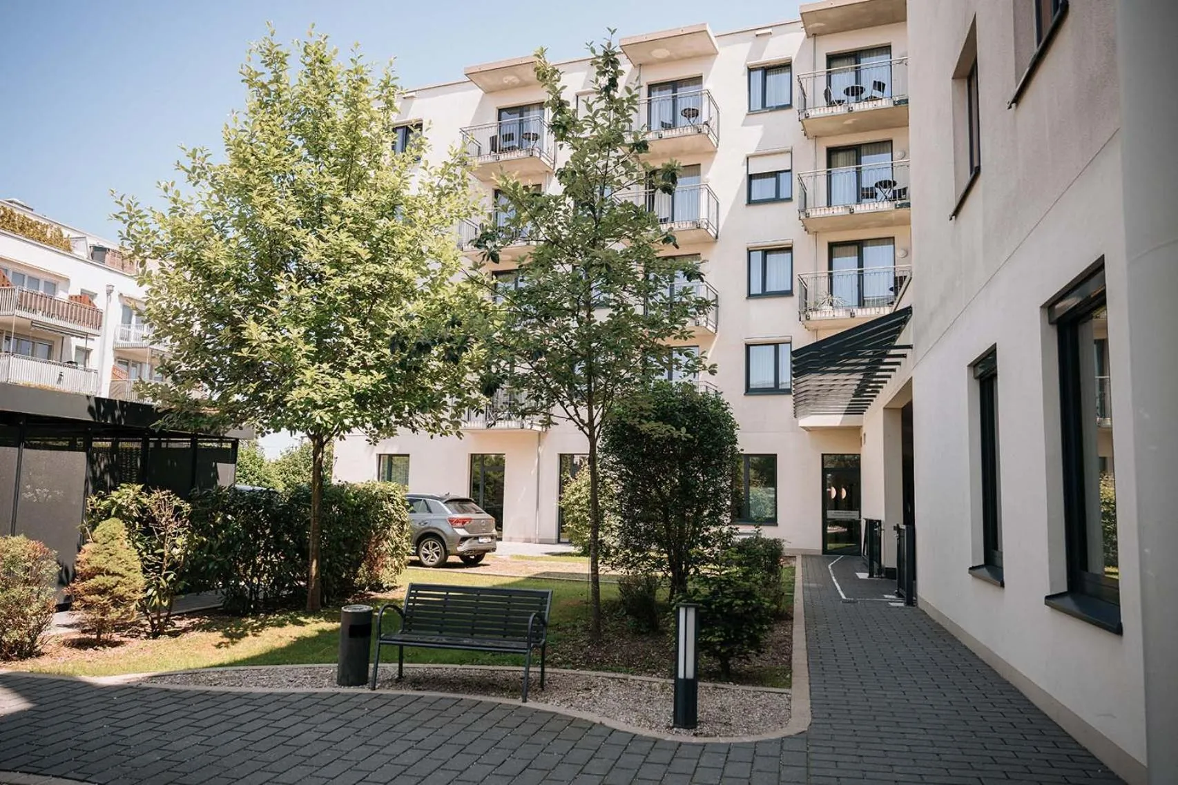 Property building in Coffee Fellows Hotel München-Freiham