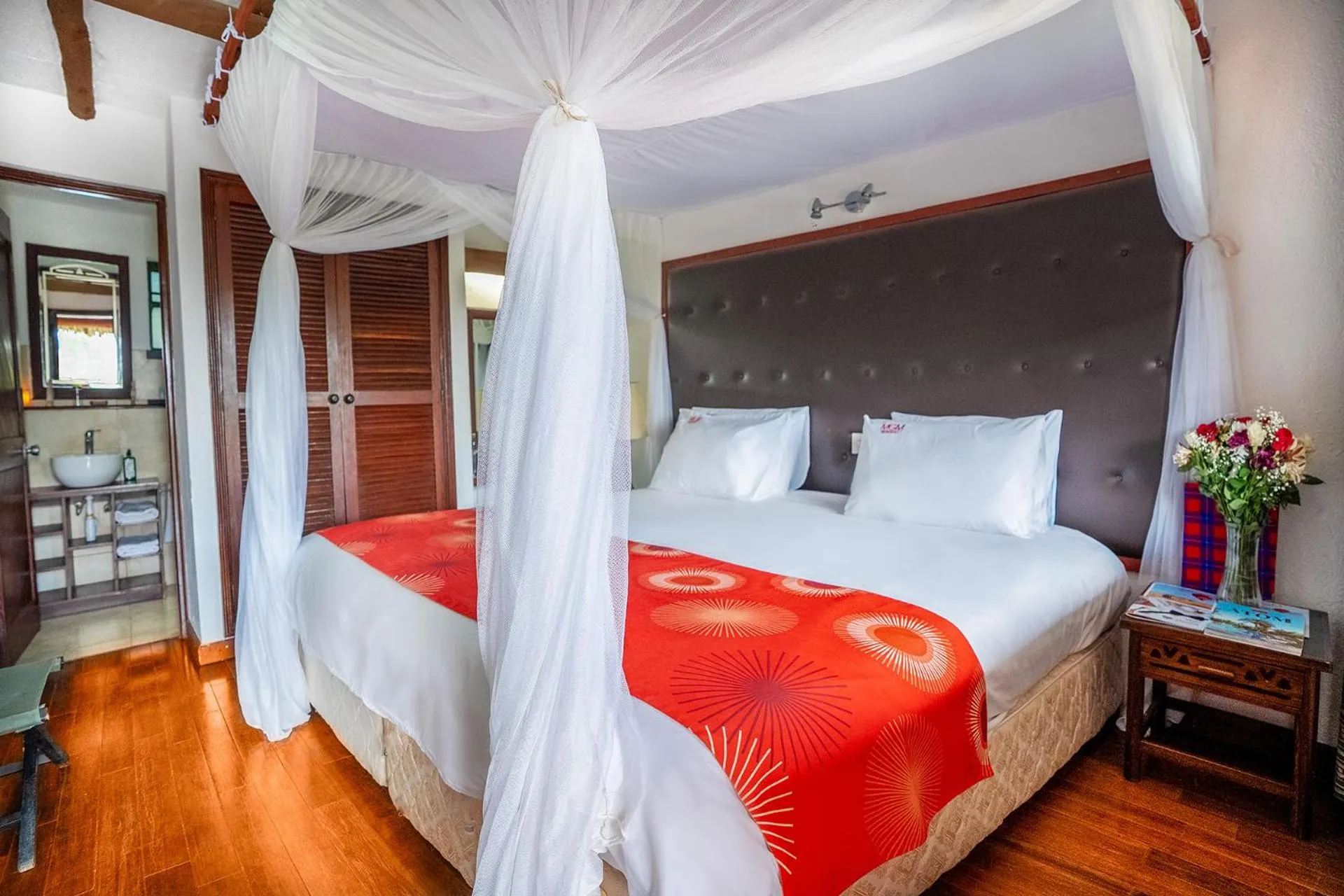 Bed in Muthu Mara River Lodge