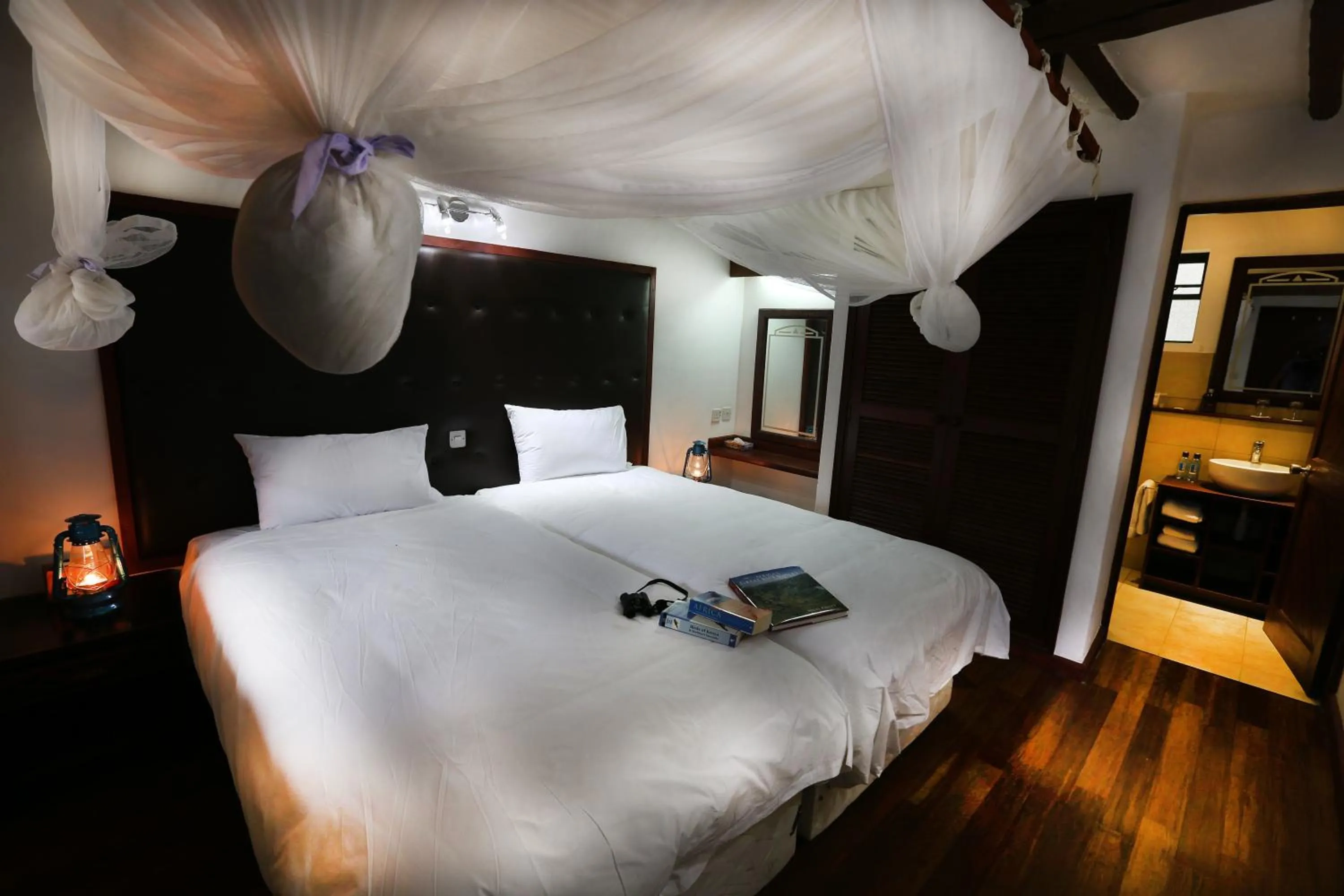 Bed in Mara River Lodge