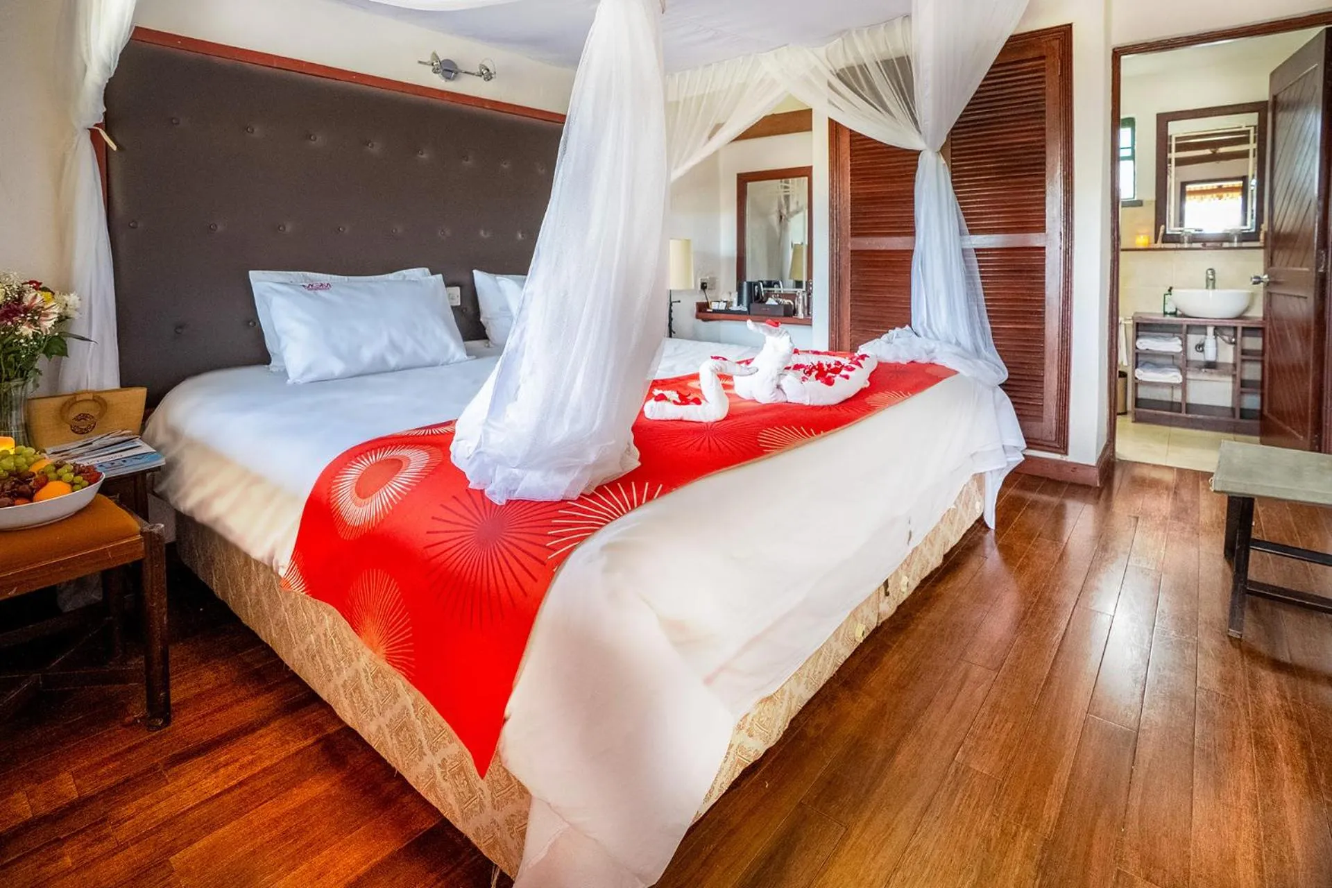 Bed in Muthu Mara River Lodge