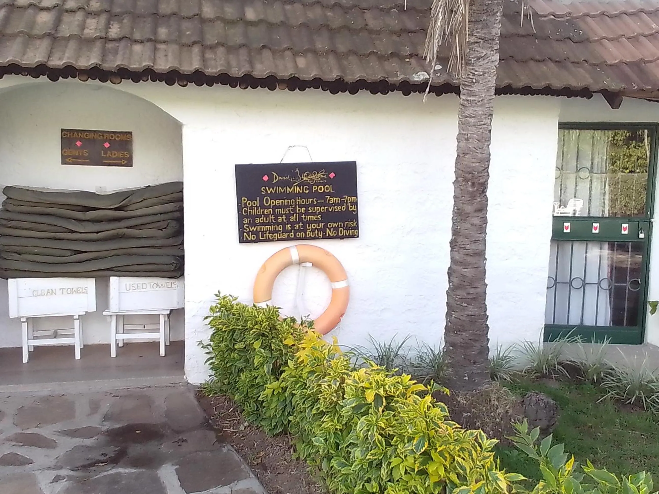 Swimming pool in Mara River Lodge