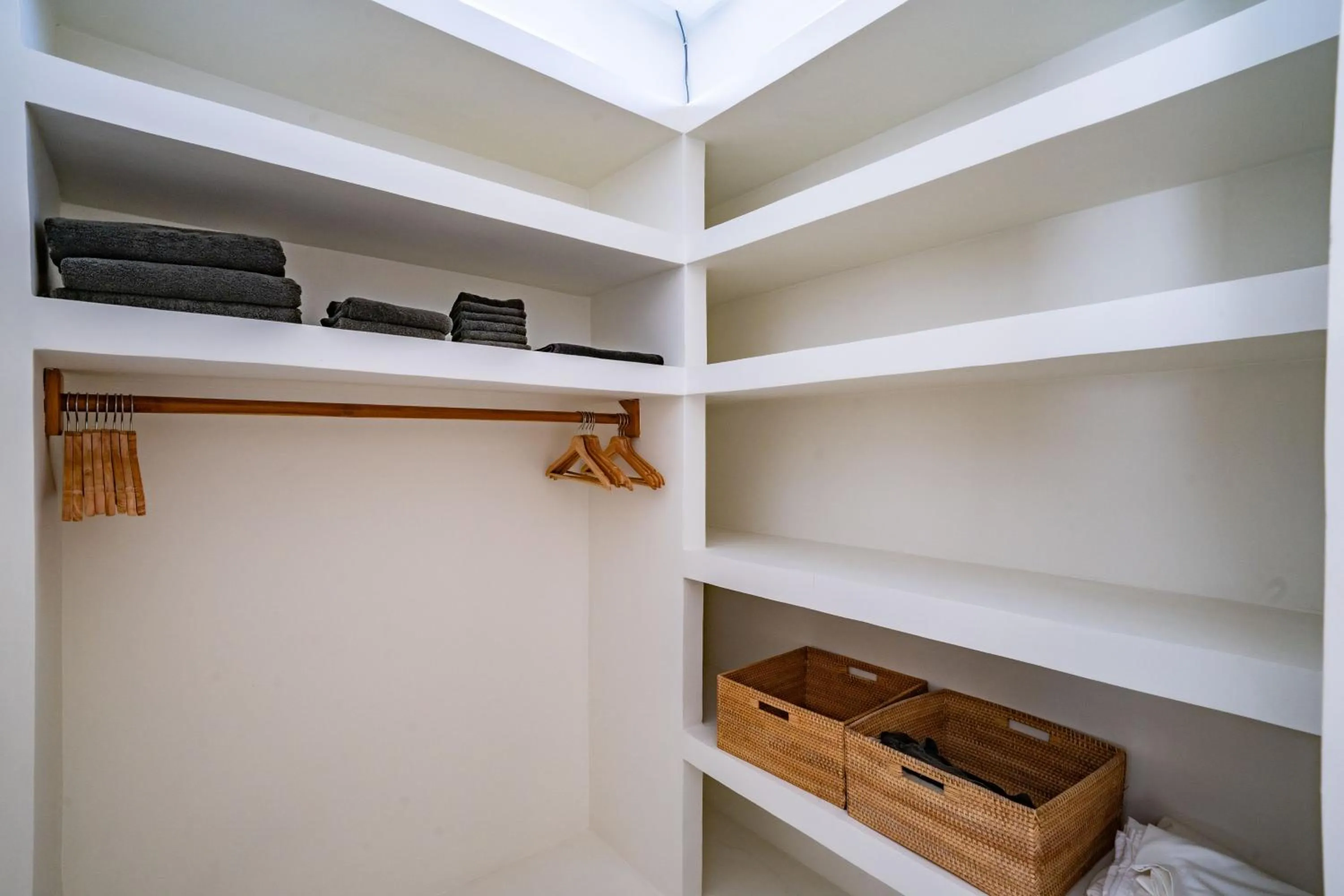 wardrobe in Casa Terra Uluwatu