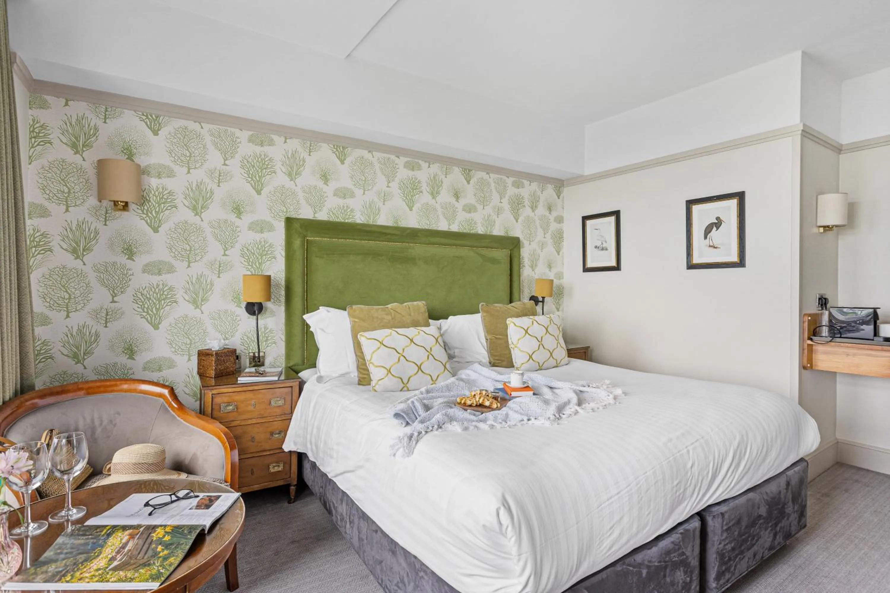 Bedroom, Bed in Thurlestone Hotel