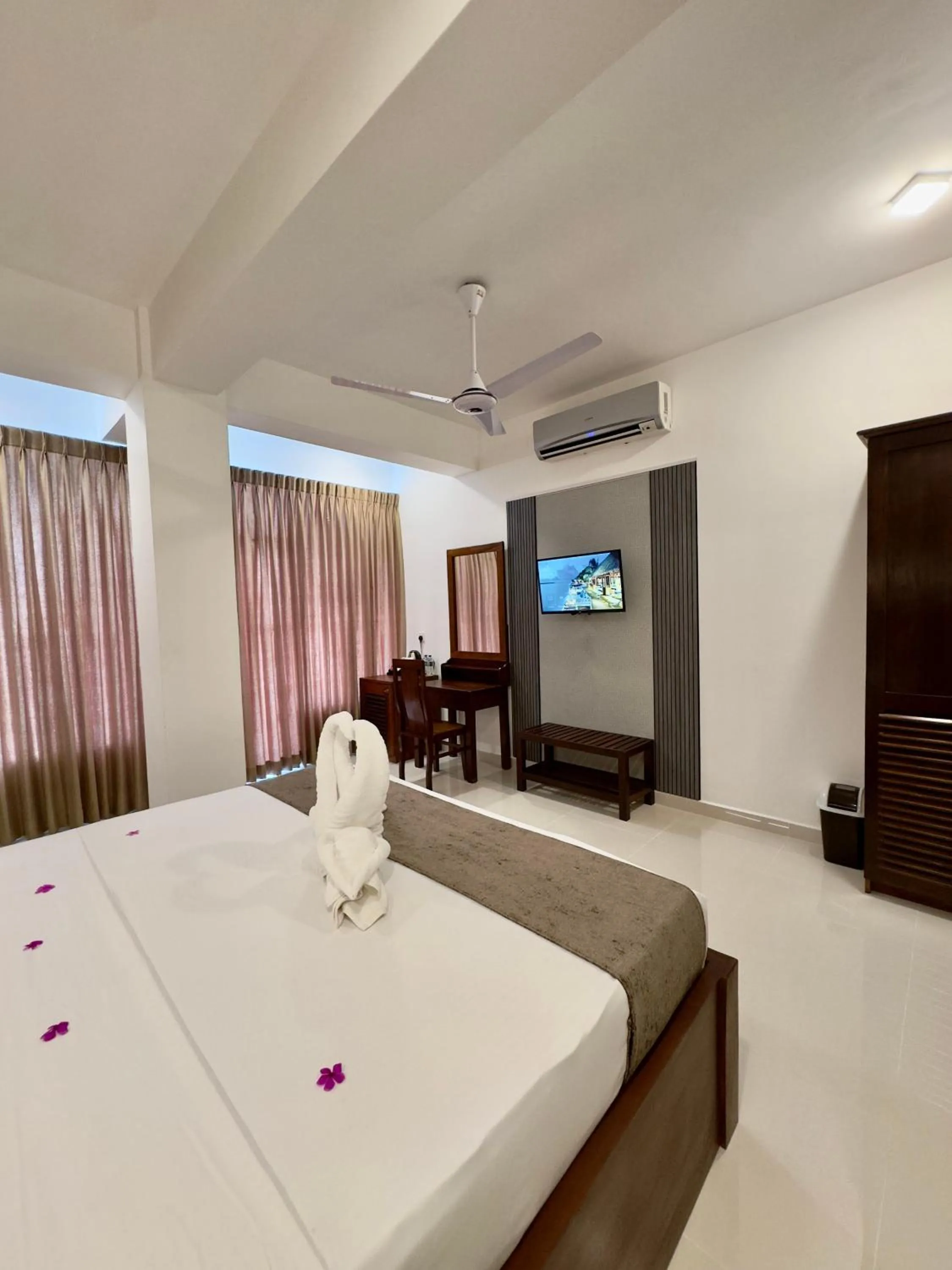 Bed in Sevonra Beach Resort