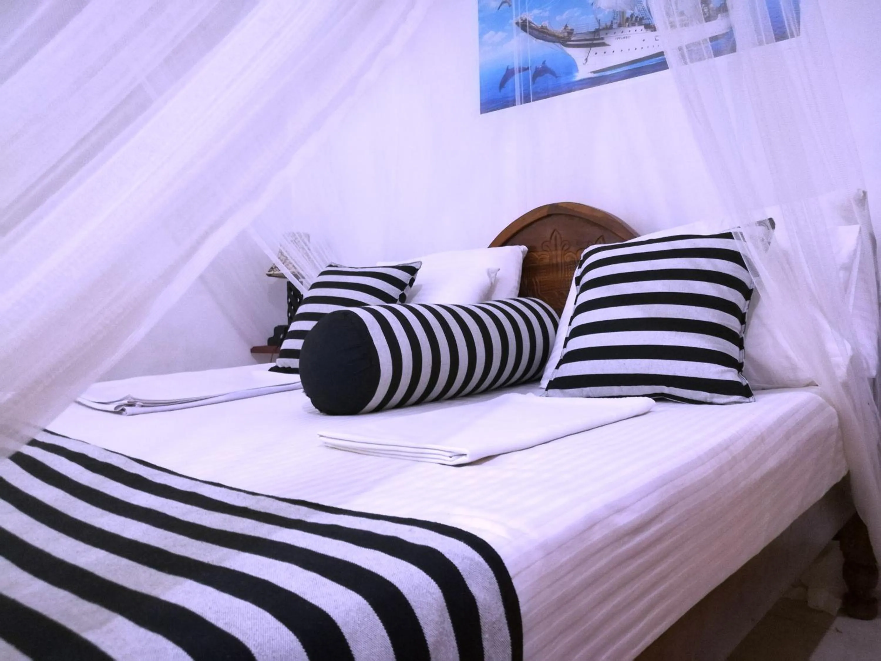 Bed in Sisira Natural Lodge - Sigiriya