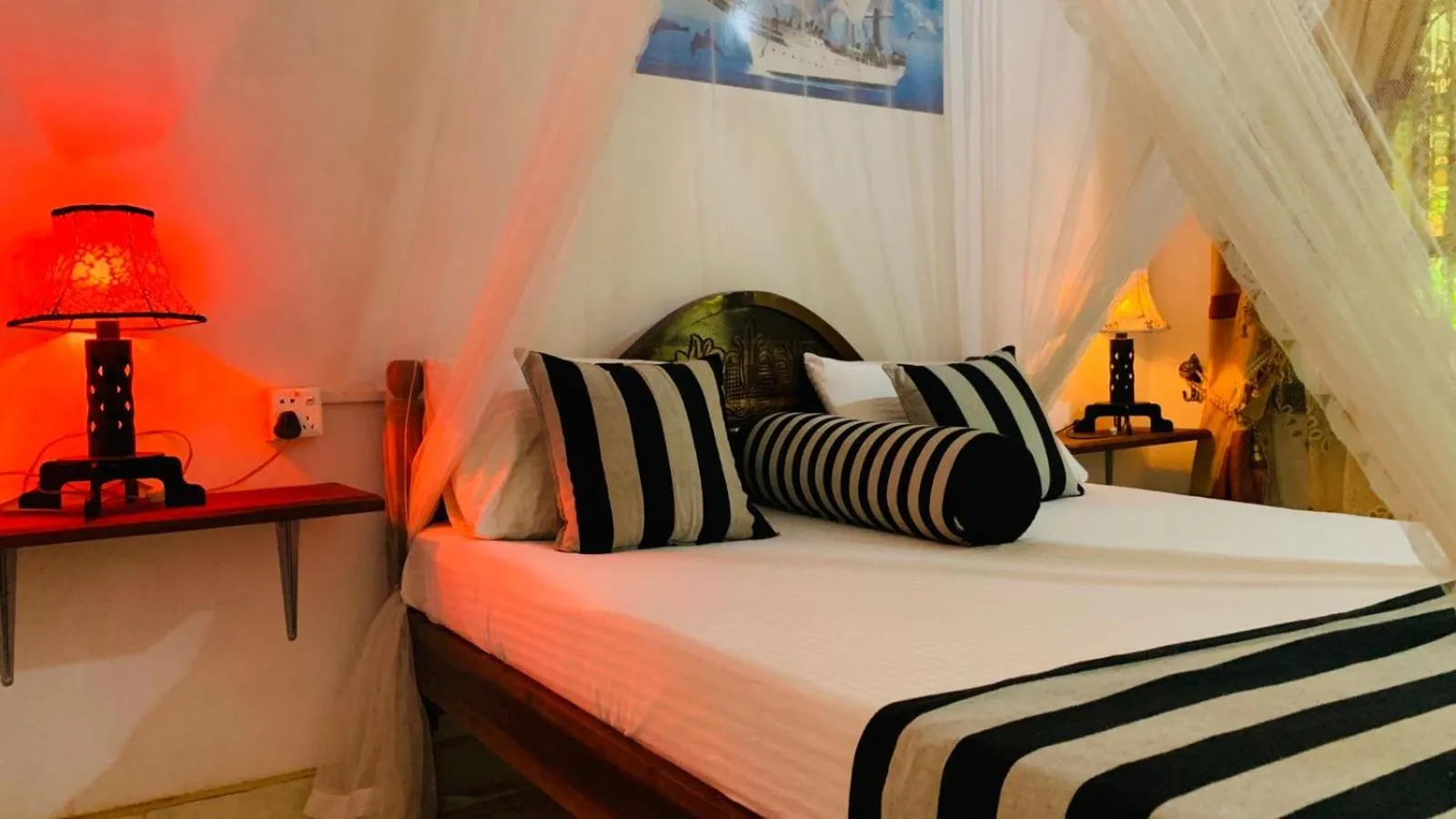 Bed in Sisira Natural Lodge - Sigiriya