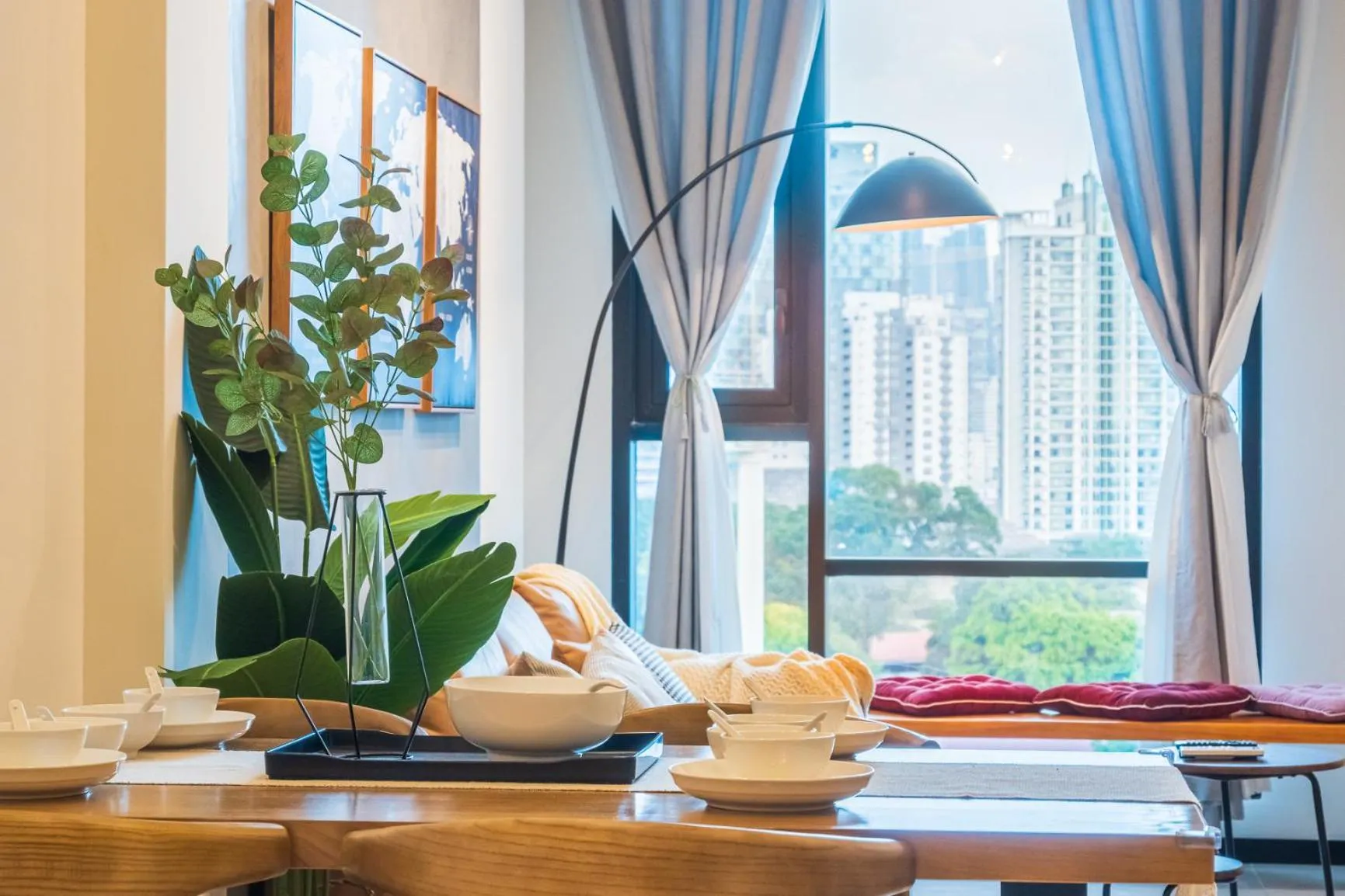 Dining area in Opus Residences by Centurypro