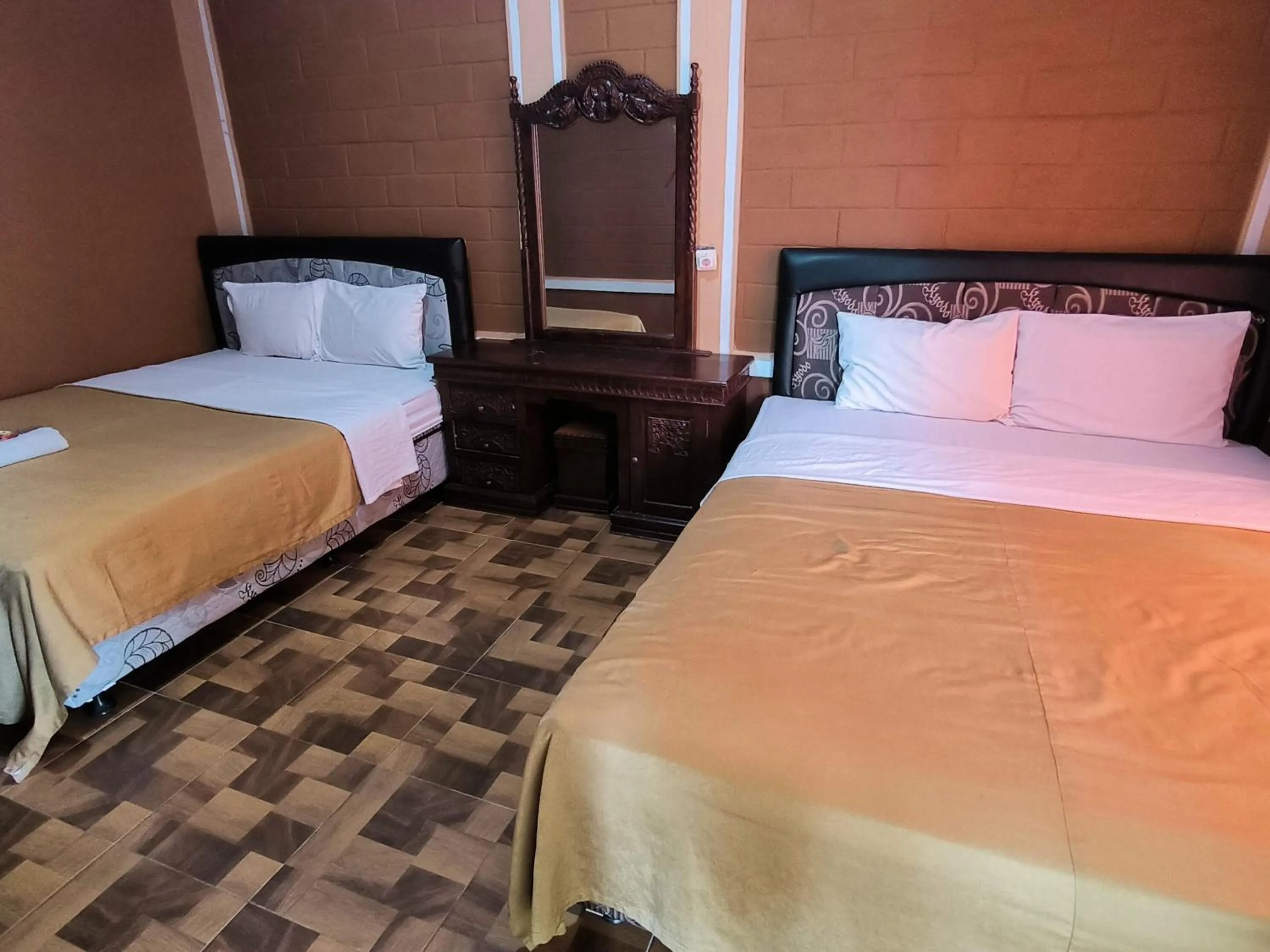 Sunrise Sea Hill Cottages