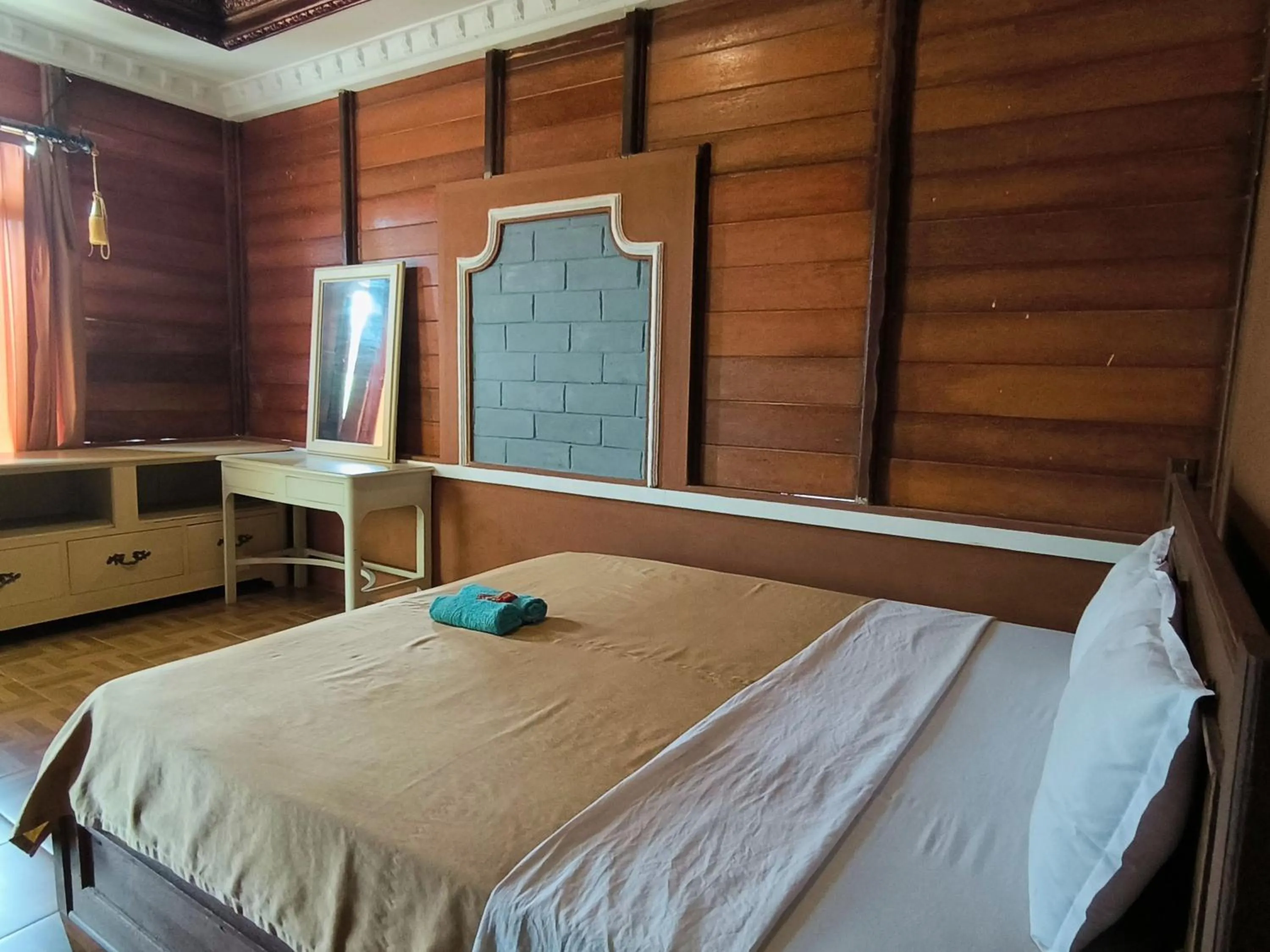 Sunrise Sea Hill Cottages