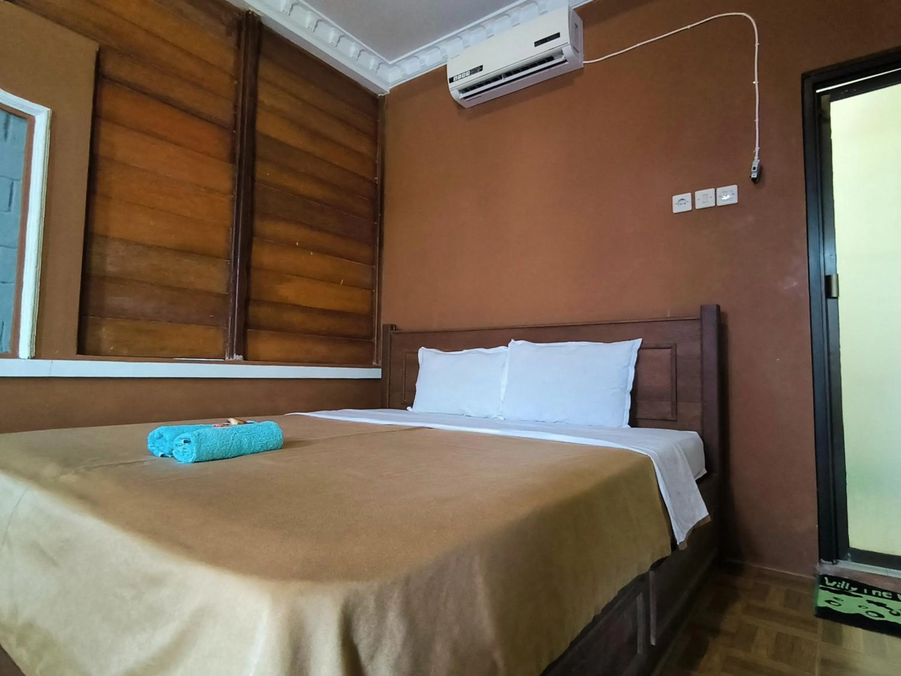 Sunrise Sea Hill Cottages