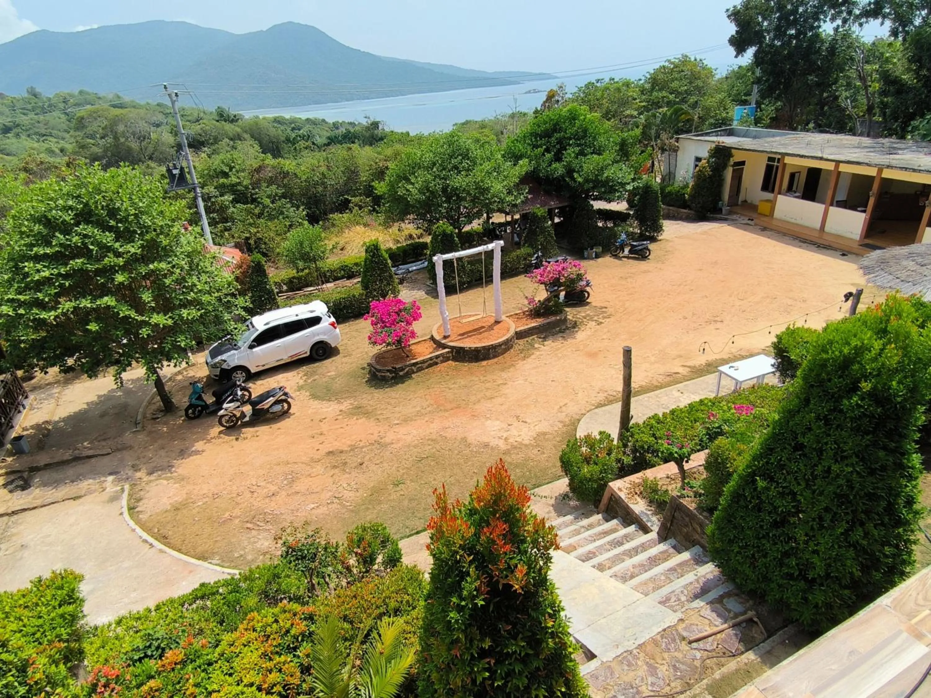 Sunrise Sea Hill Cottages