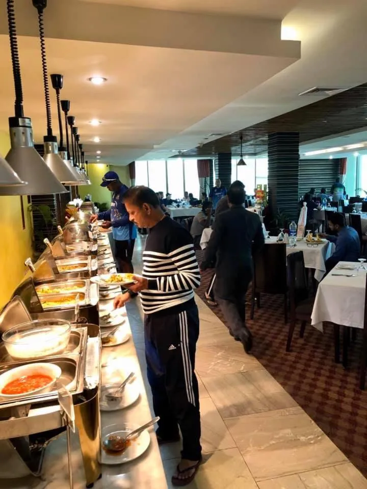 Restaurant/places to eat in Rose View Hotel