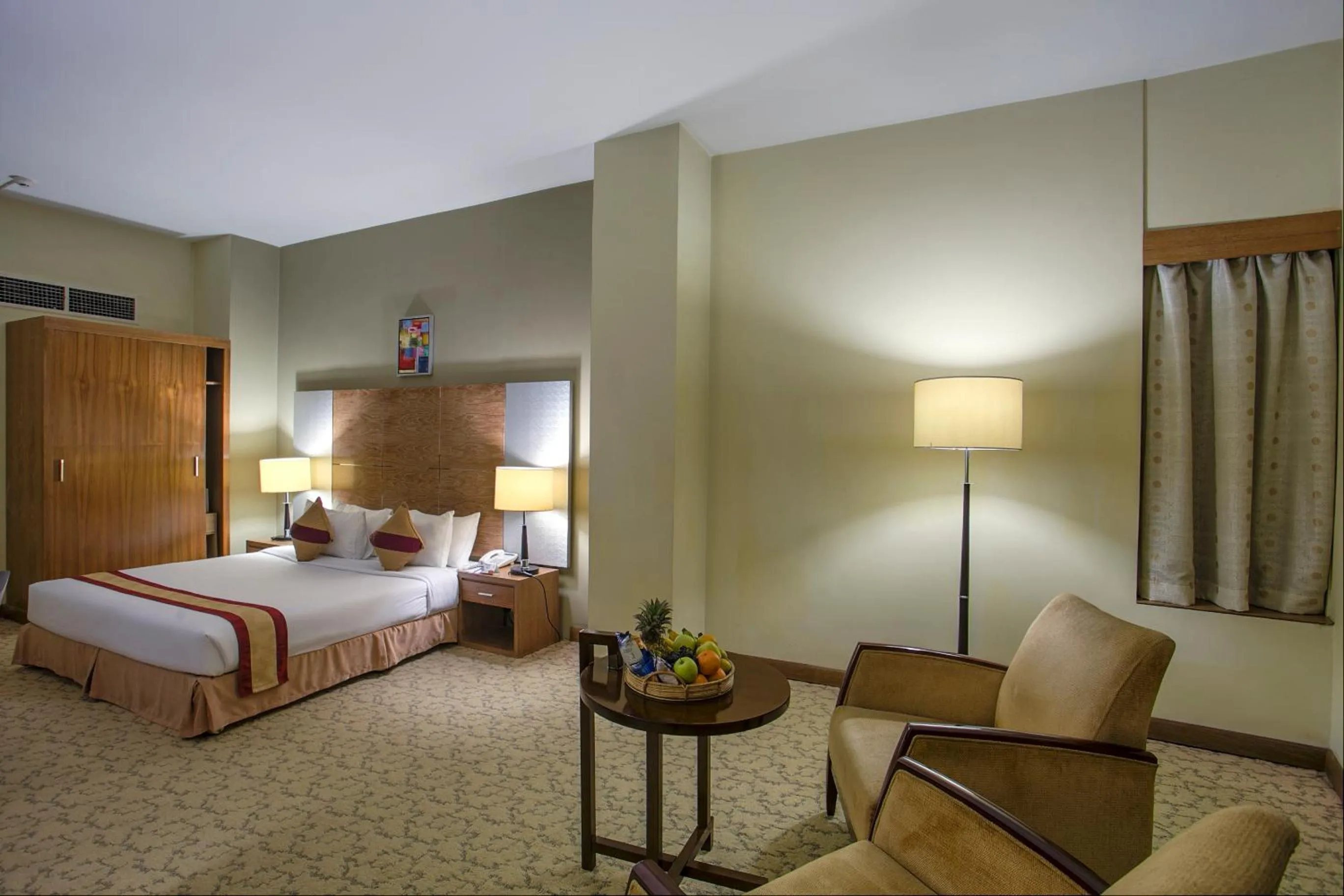 Living room, Bed in Rose View Hotel