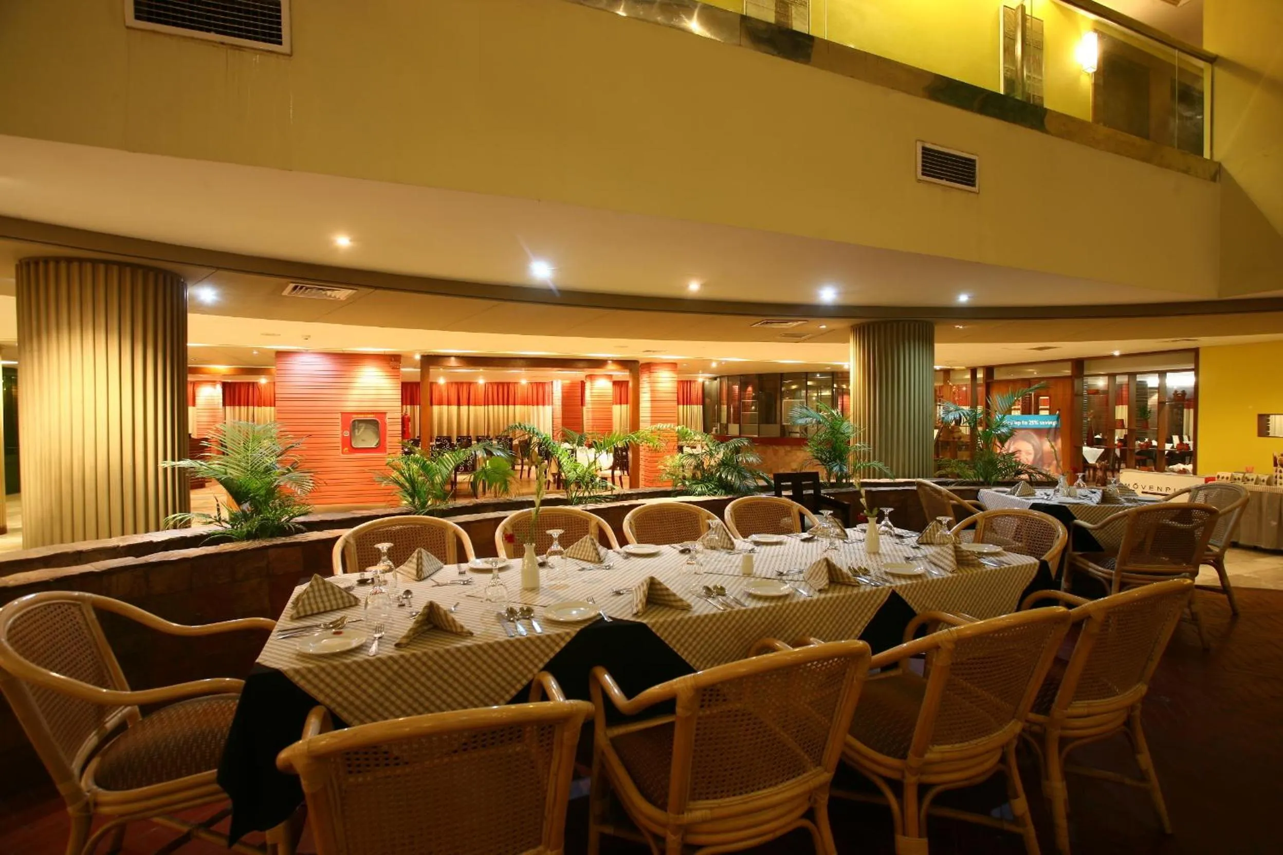 Restaurant/places to eat in Rose View Hotel