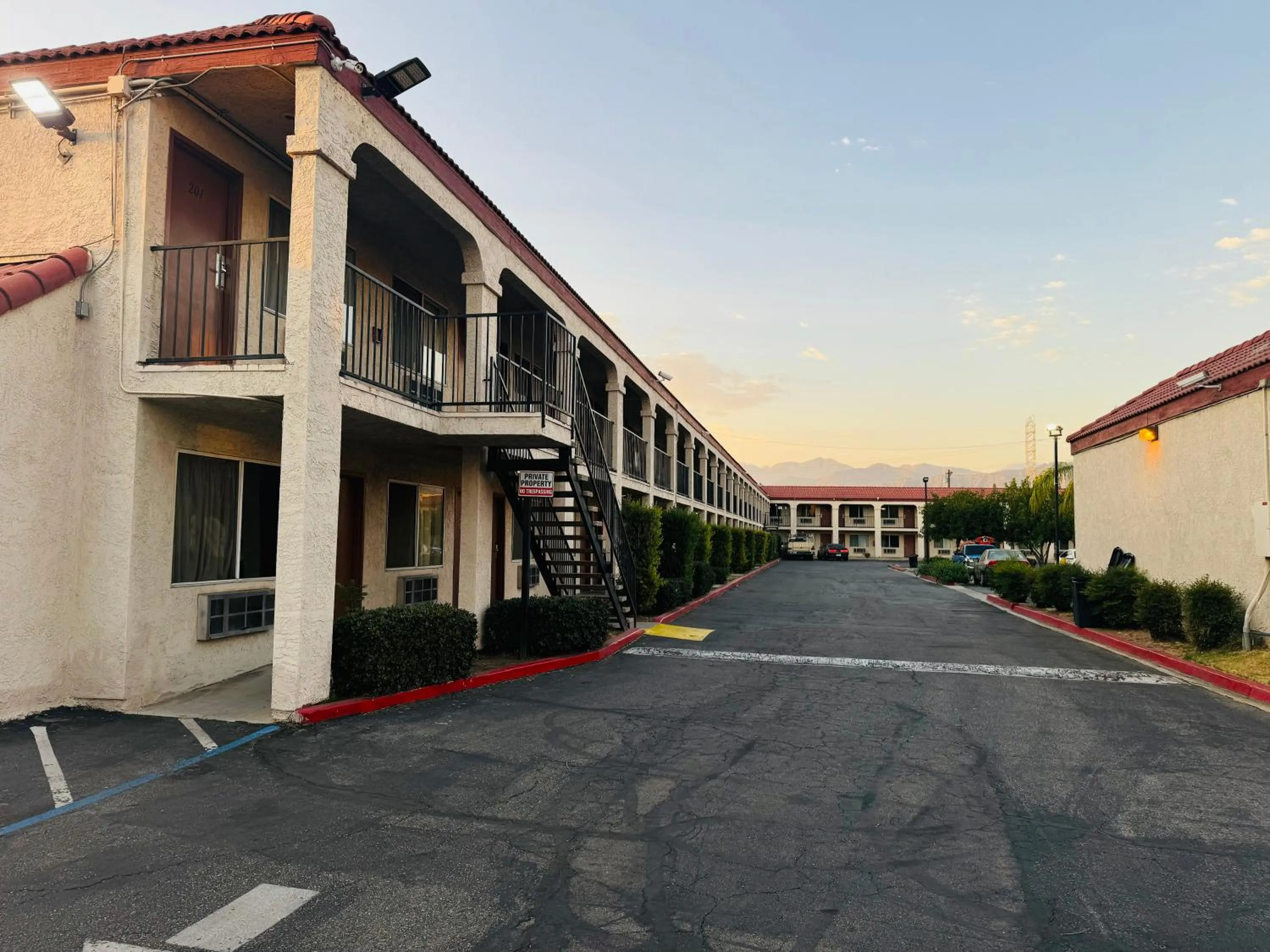 Casa Blanca Hotel - Azusa, Los Angeles