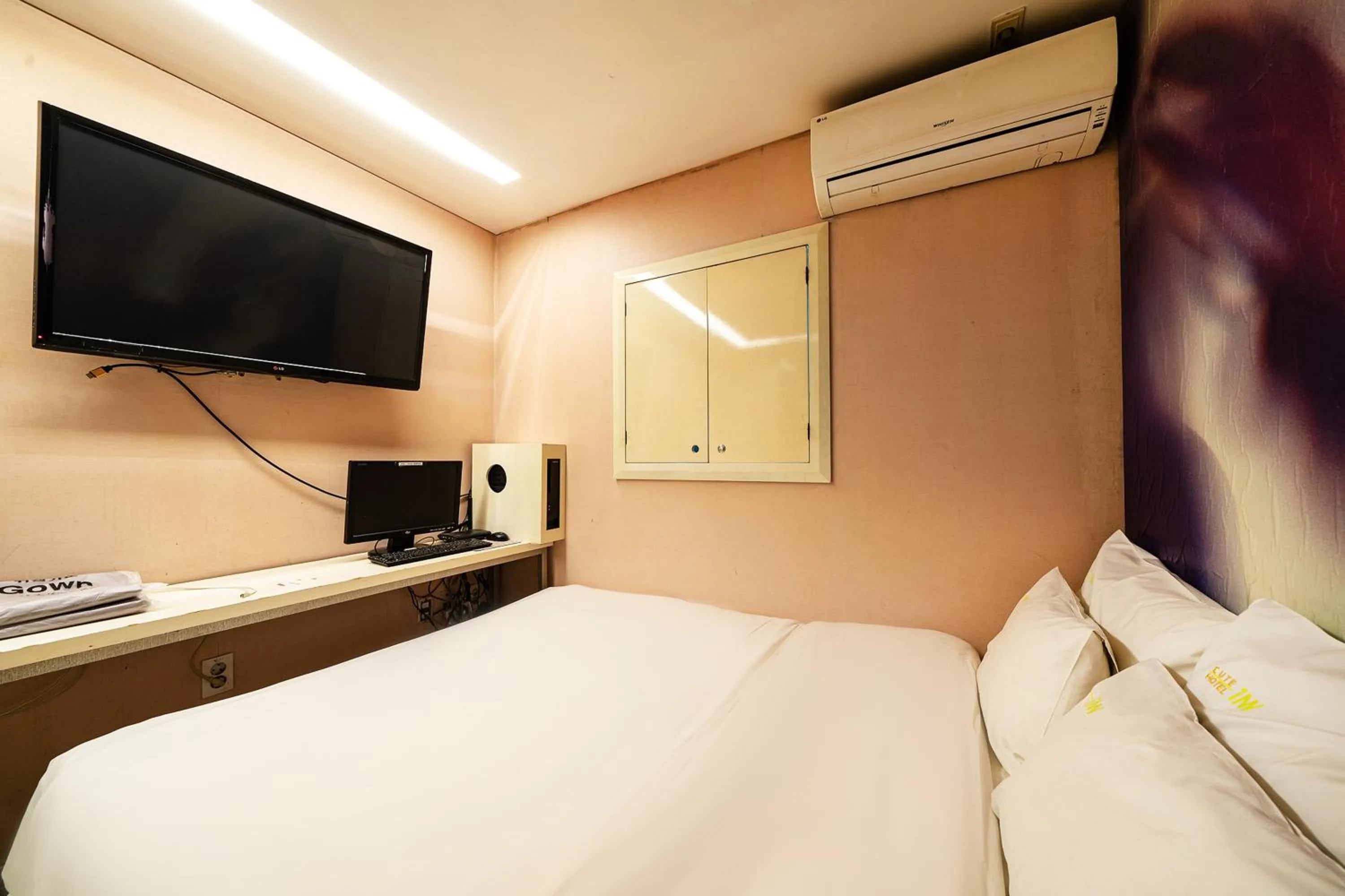 Bed in In Hotel Seoul