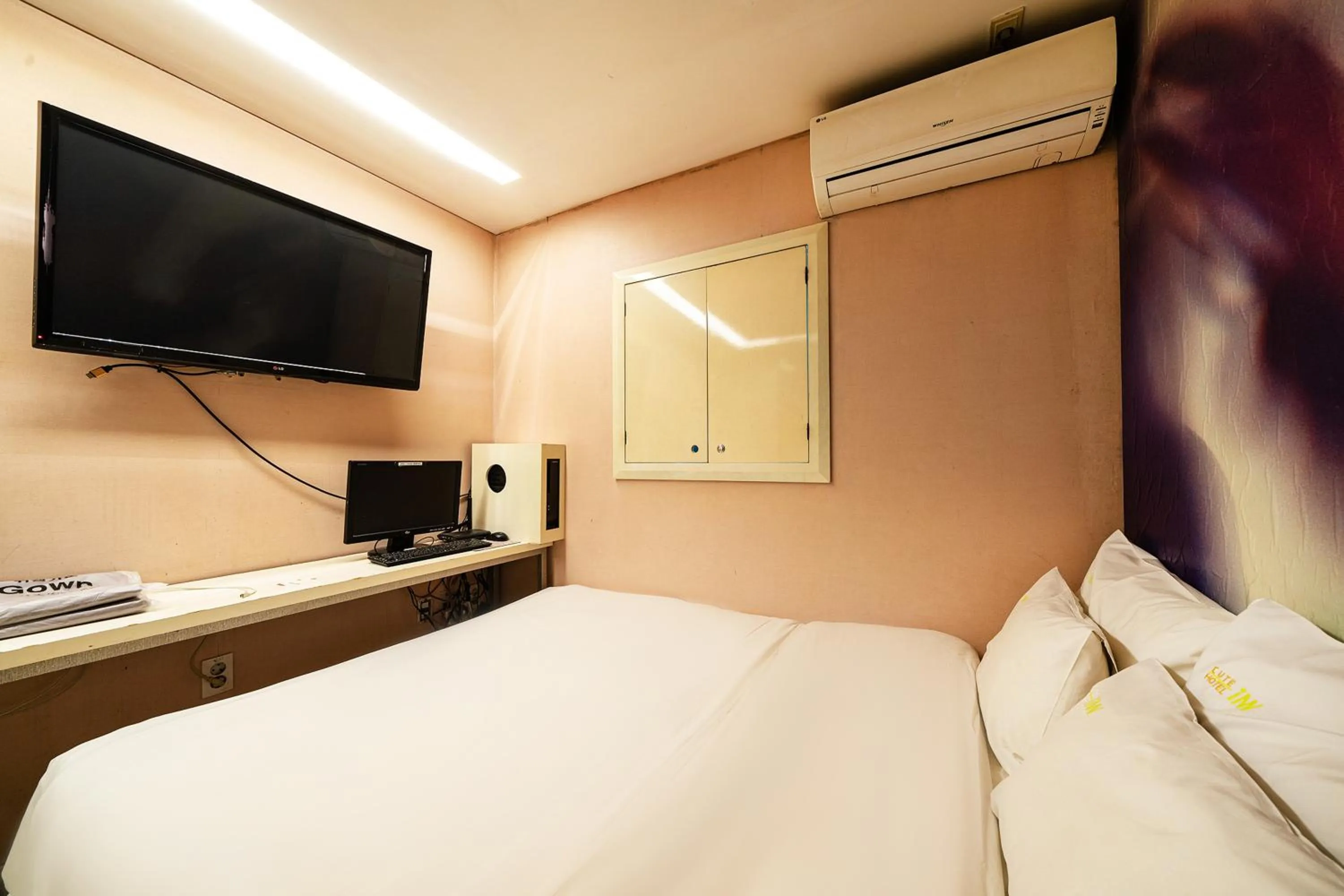 Bed in In Hotel Seoul