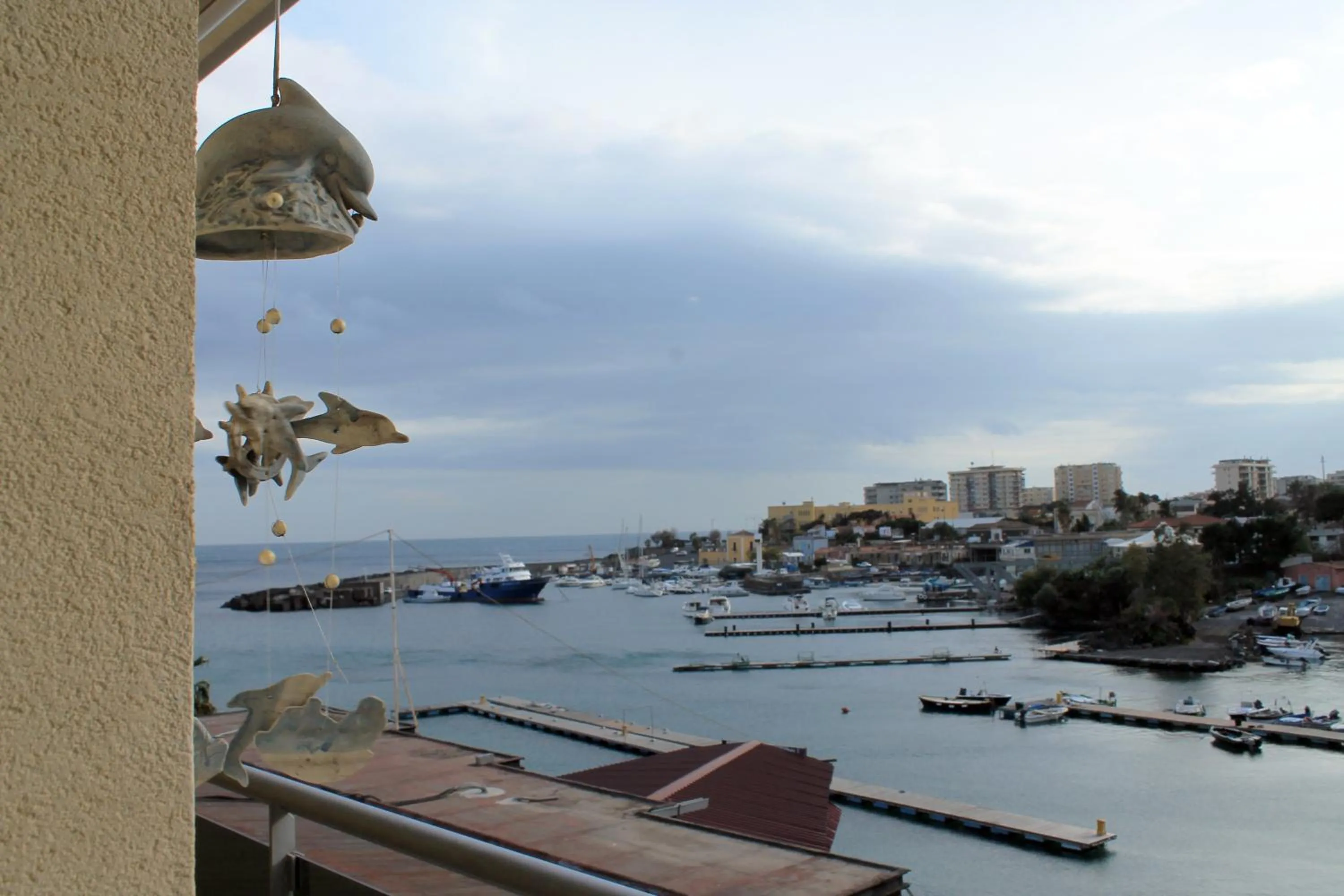 Day in Baia Di Ognina