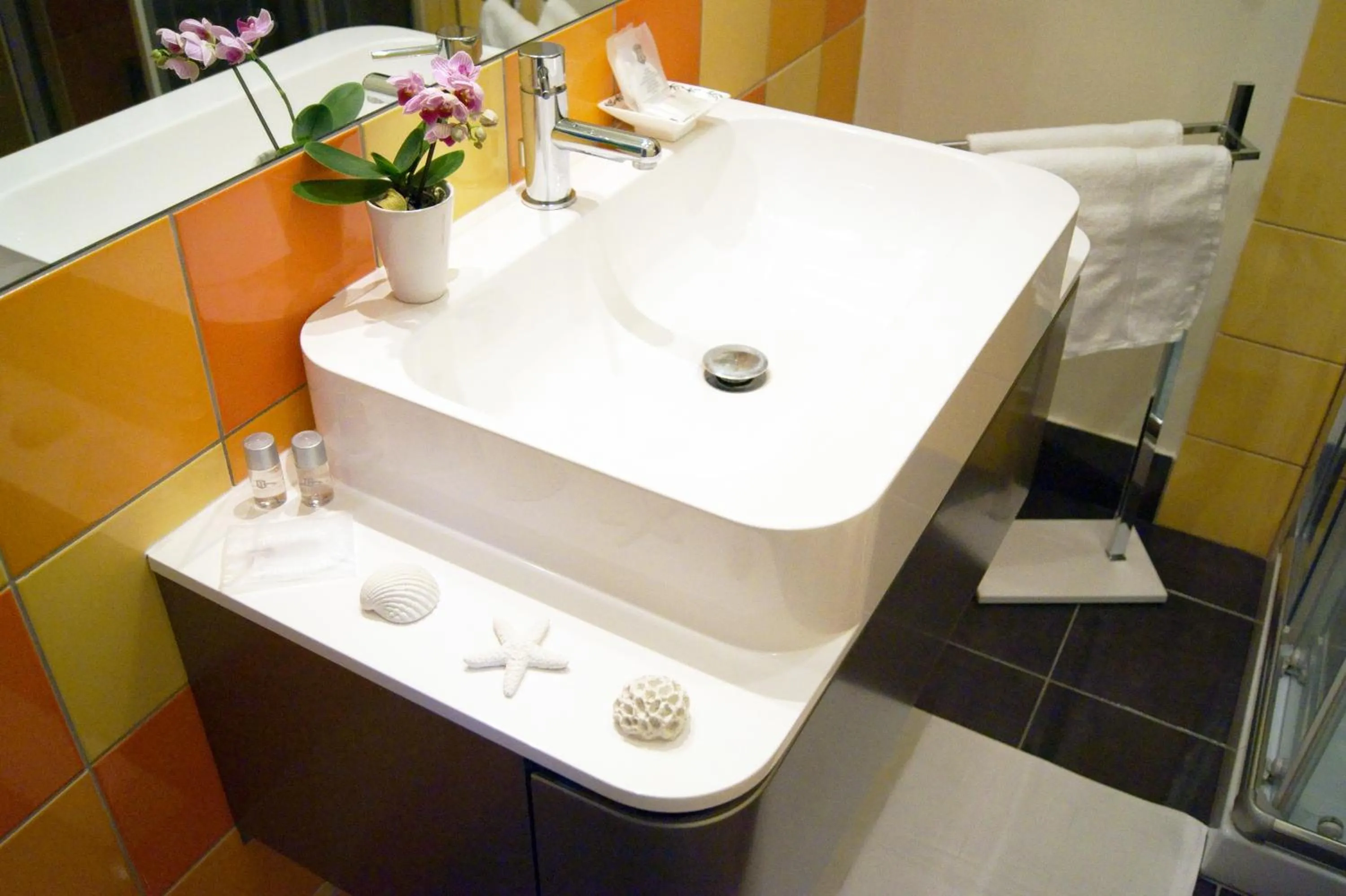 Bathroom in Baia Di Ognina