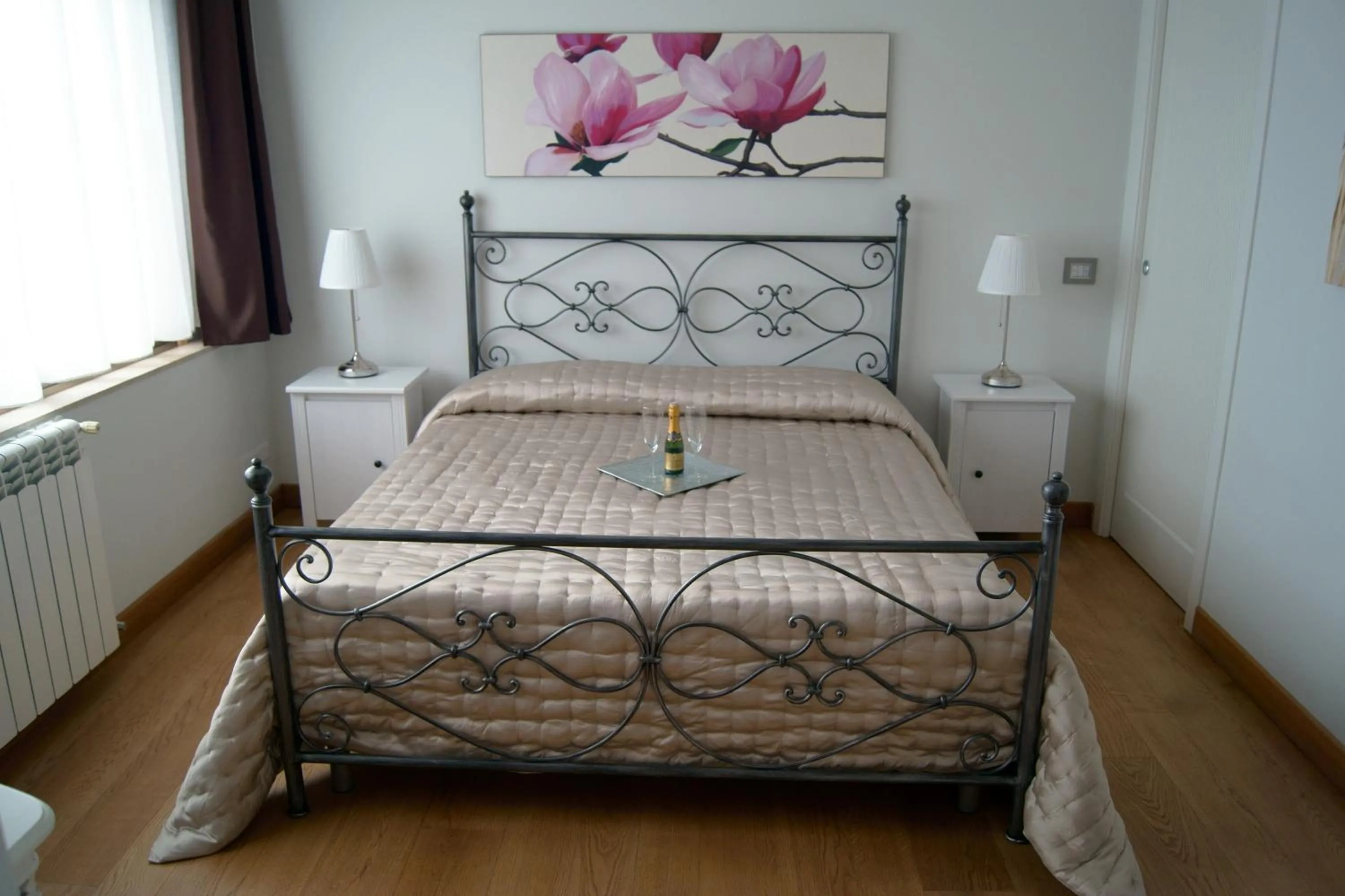 Day, Bed in Baia Di Ognina