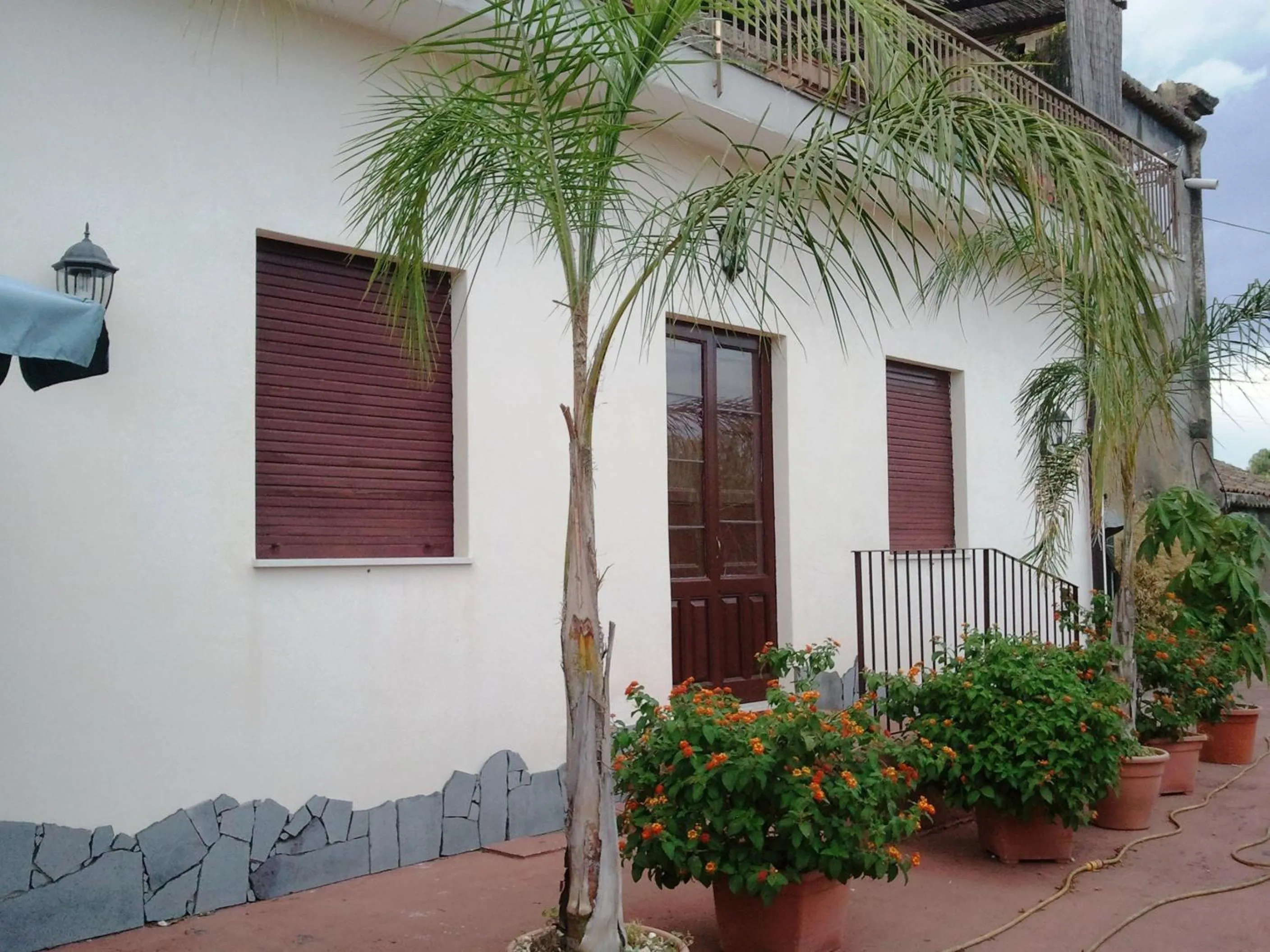 Property building in Le Grotte