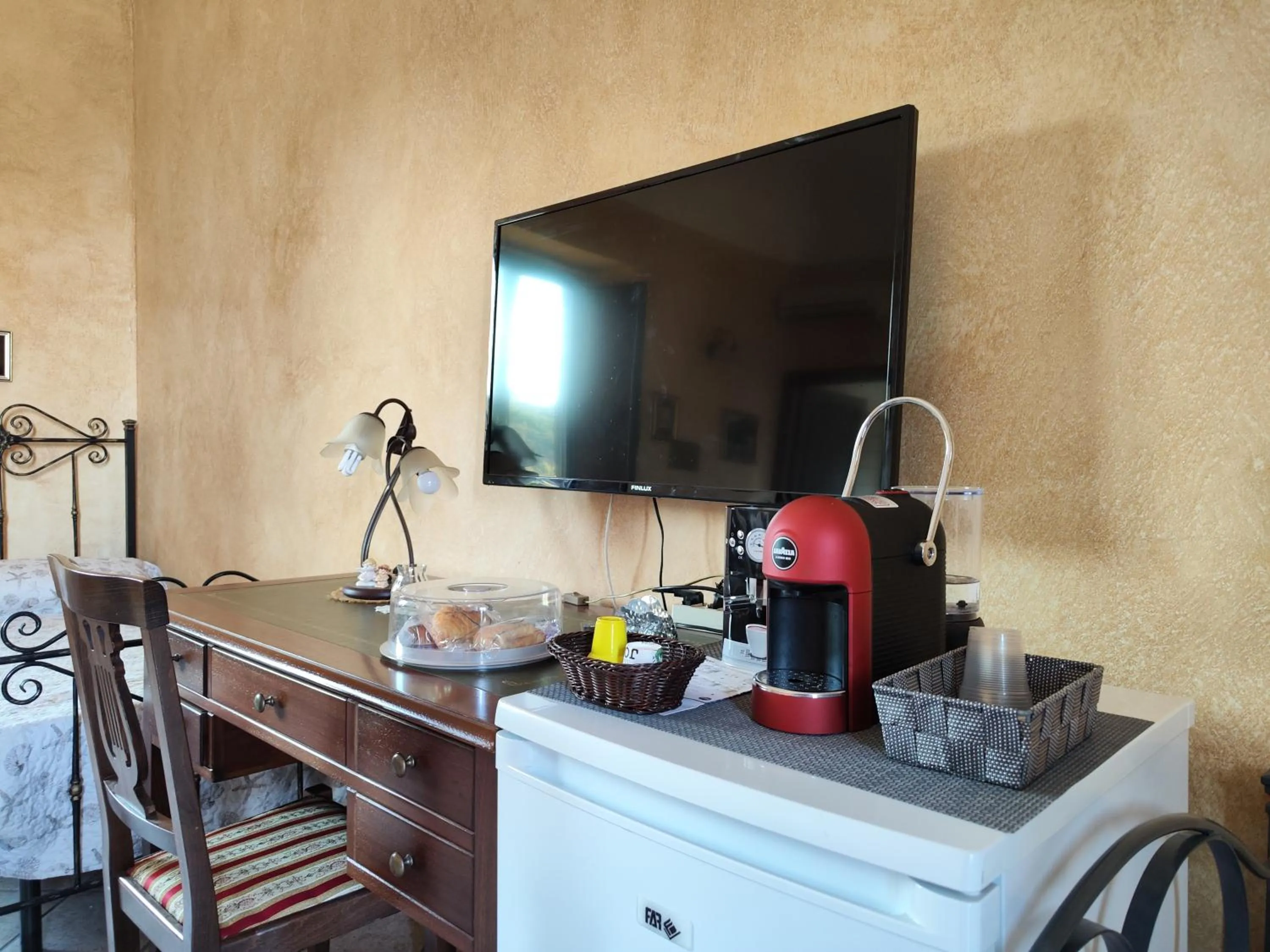 TV and multimedia in Le Grotte