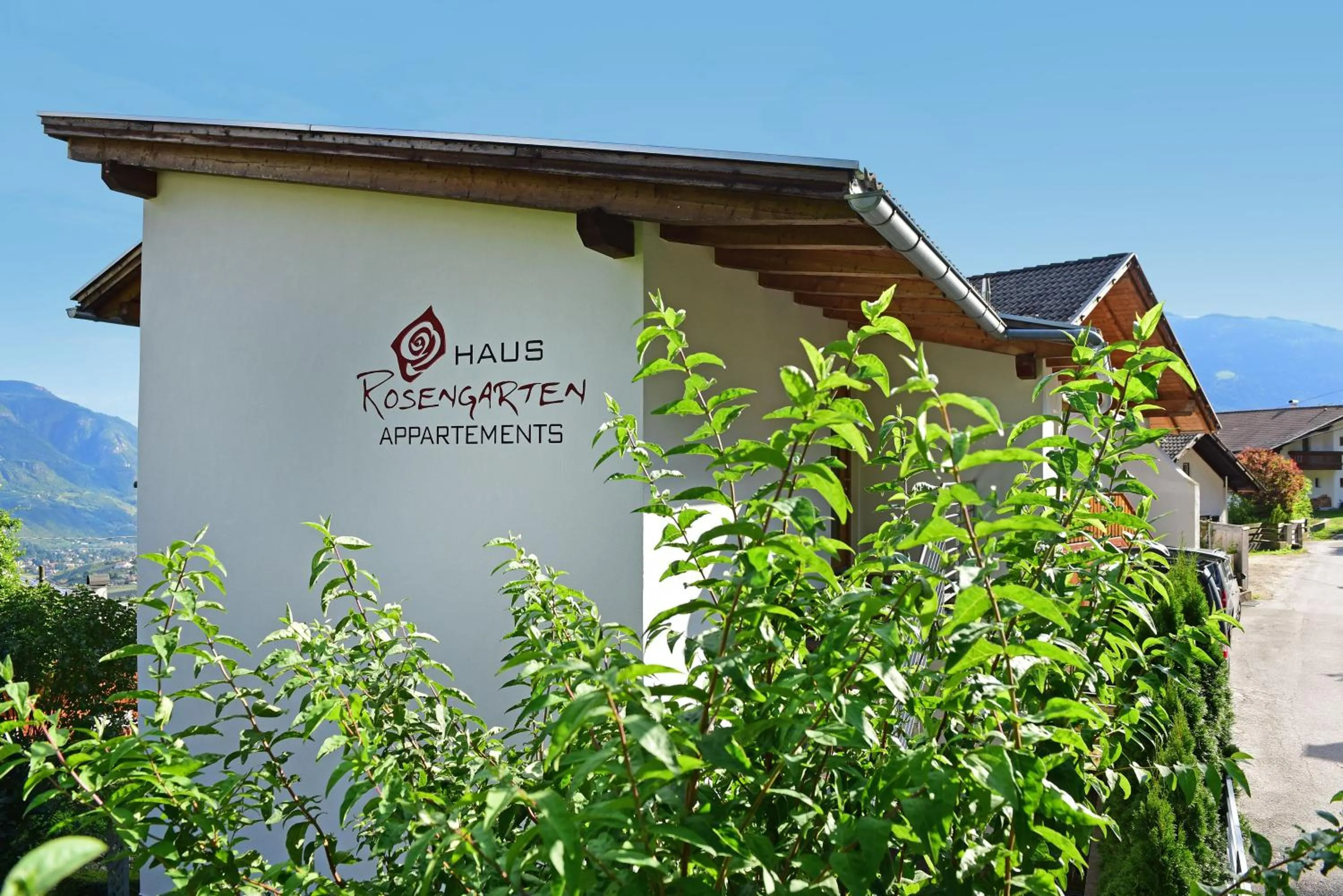 Facade/entrance in Haus Rosengarten