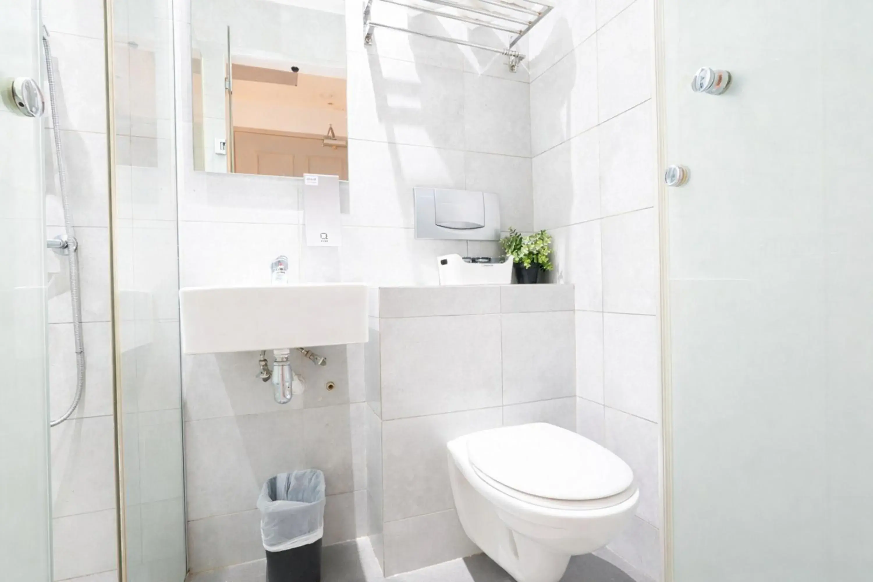 Deluxe Twin, Window in A Hotel Joo Chiat Deluxe Twin, Window in A Hotel Joo Chiat