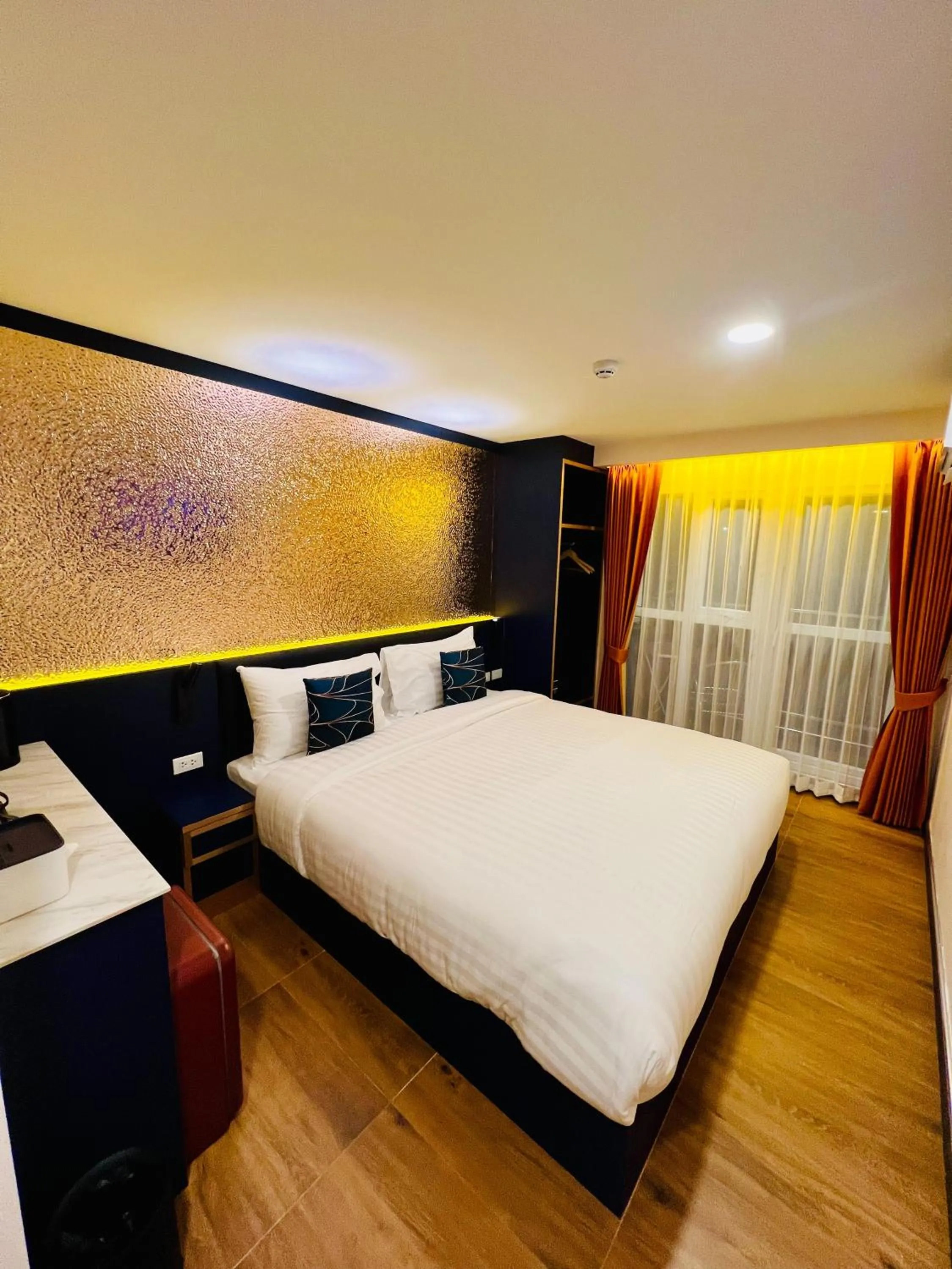 Bedroom, Bed in Emiri Hotel - Nana Bangkok