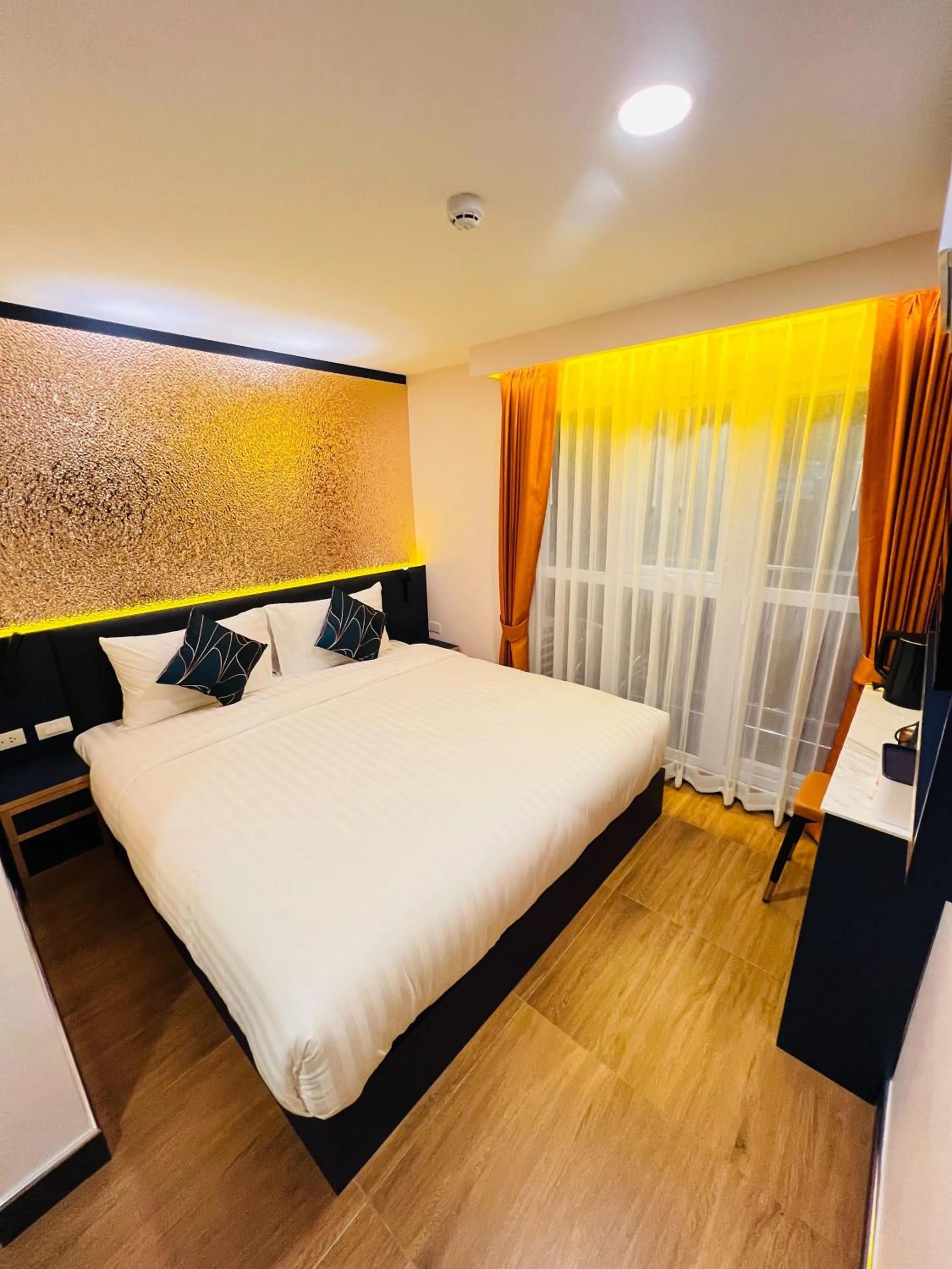 Bedroom, Bed in Emiri Hotel - Nana Bangkok