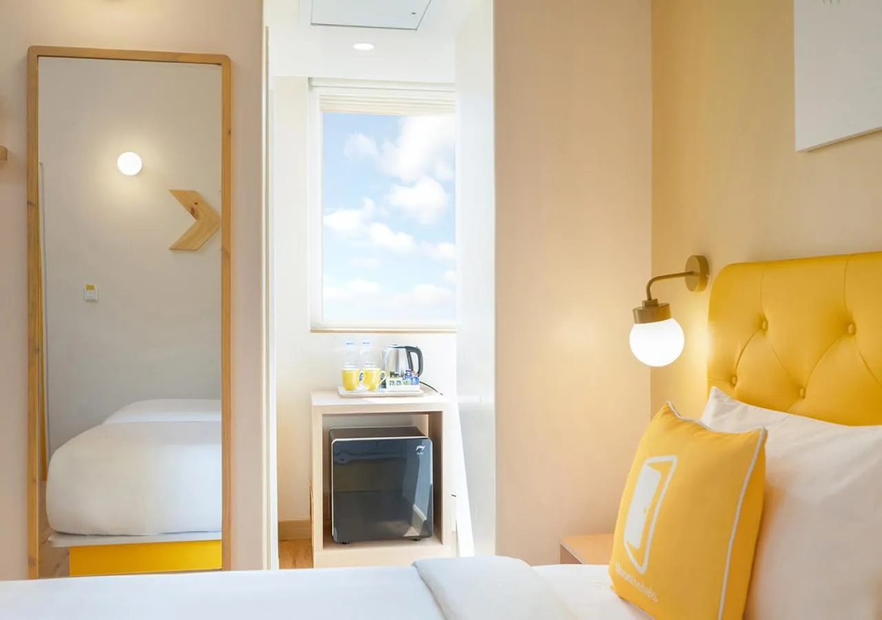 Bedroom, Bed in Bloom Hotel - Jayanagar