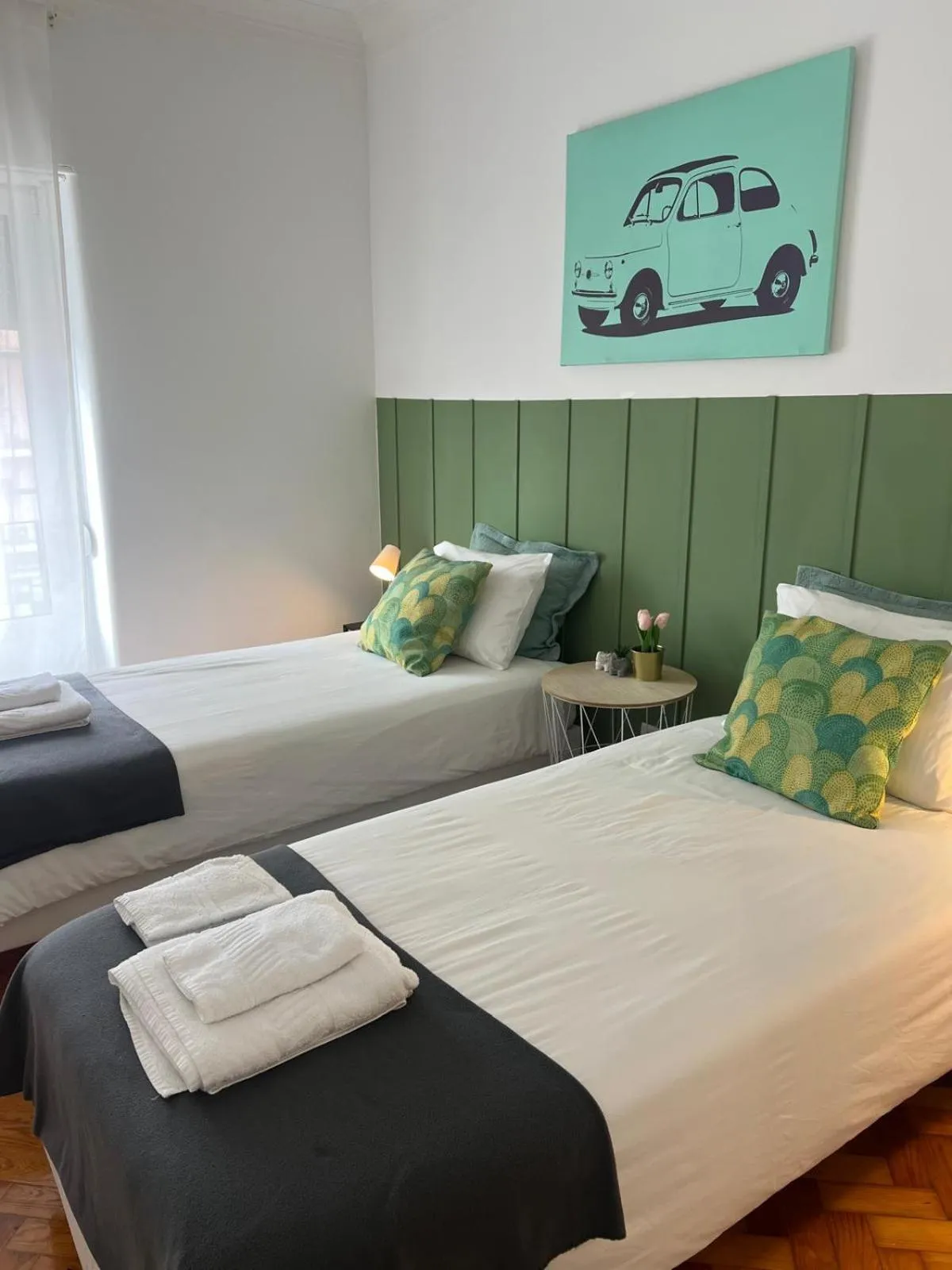 Bed in Alvalade II Airport Guest House