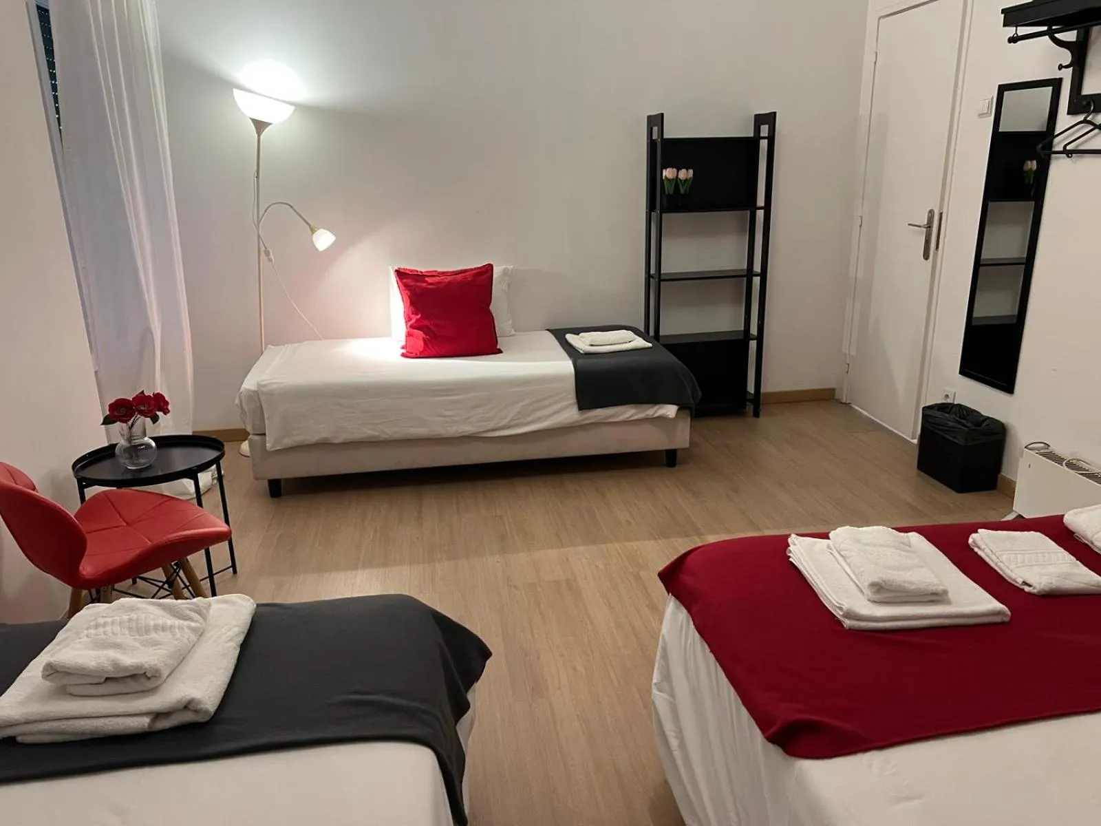 Bed in Alvalade II Airport Guest House