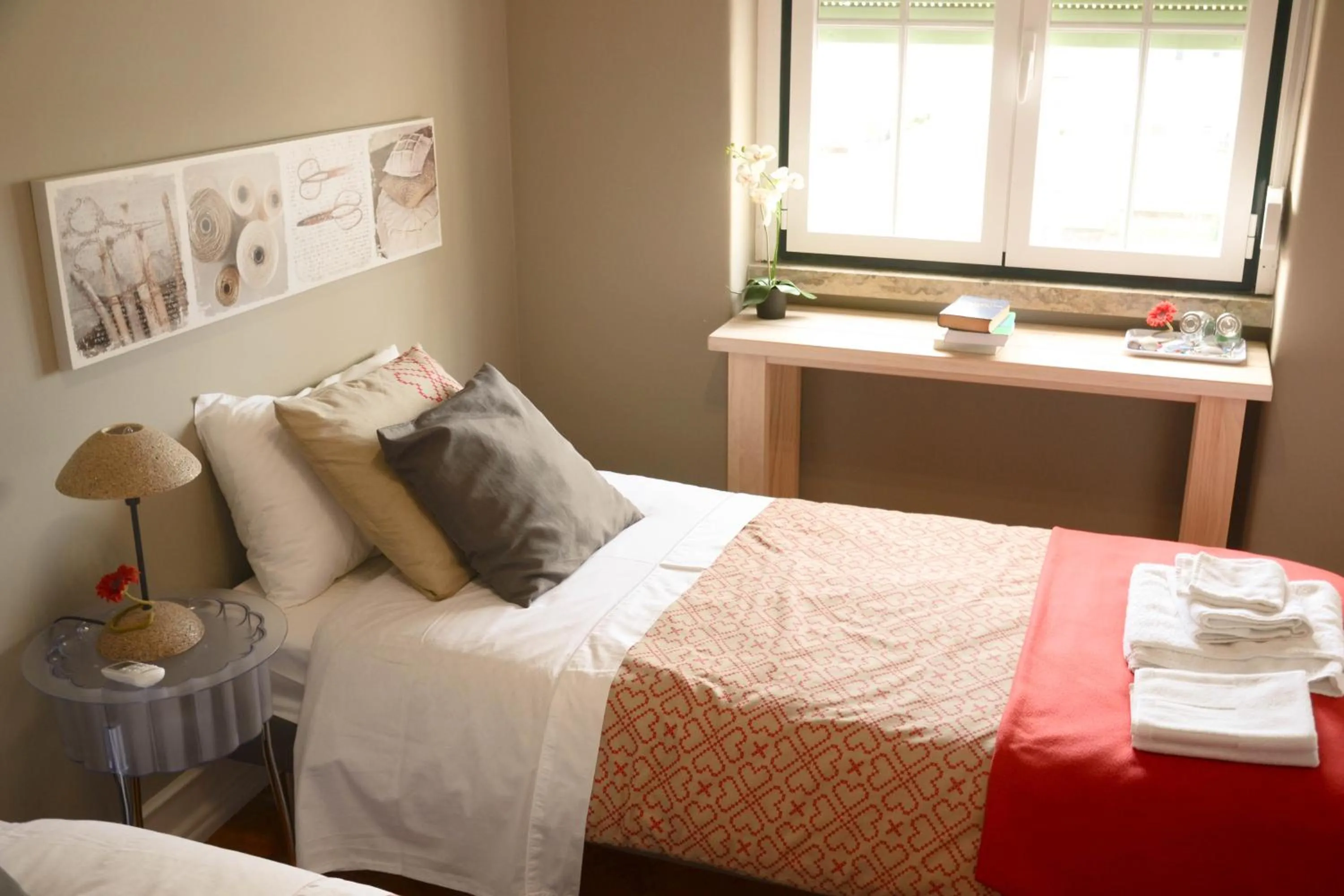 Bedroom, Bed in Alvalade II Airport Guest House