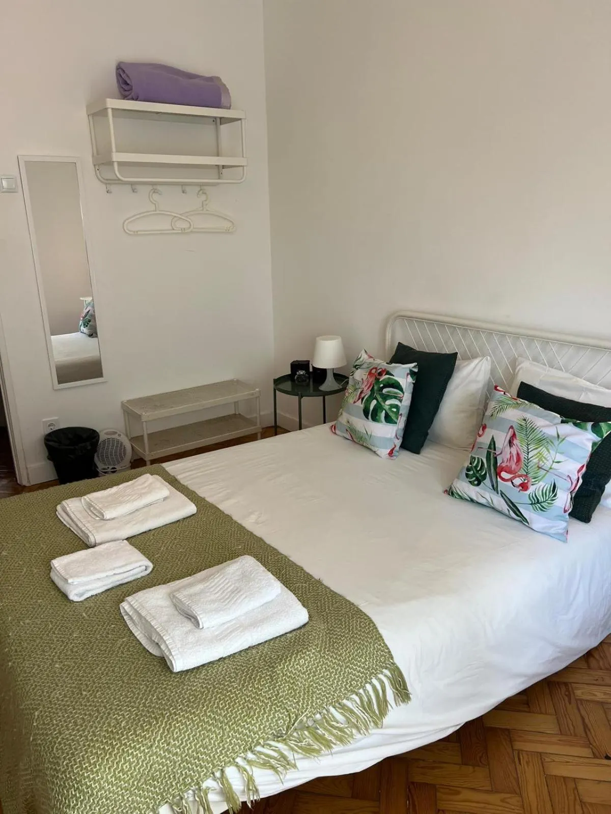 Photo of the whole room, Bed in Alvalade II Airport Guest House