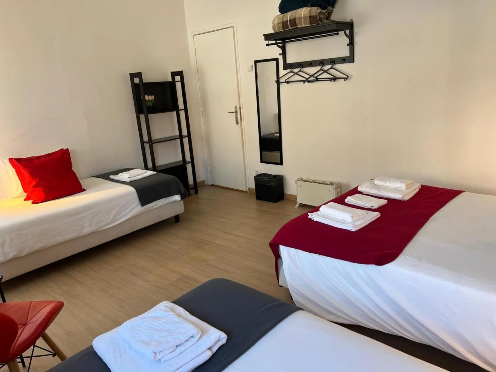 Bed in Alvalade II Airport Guest House