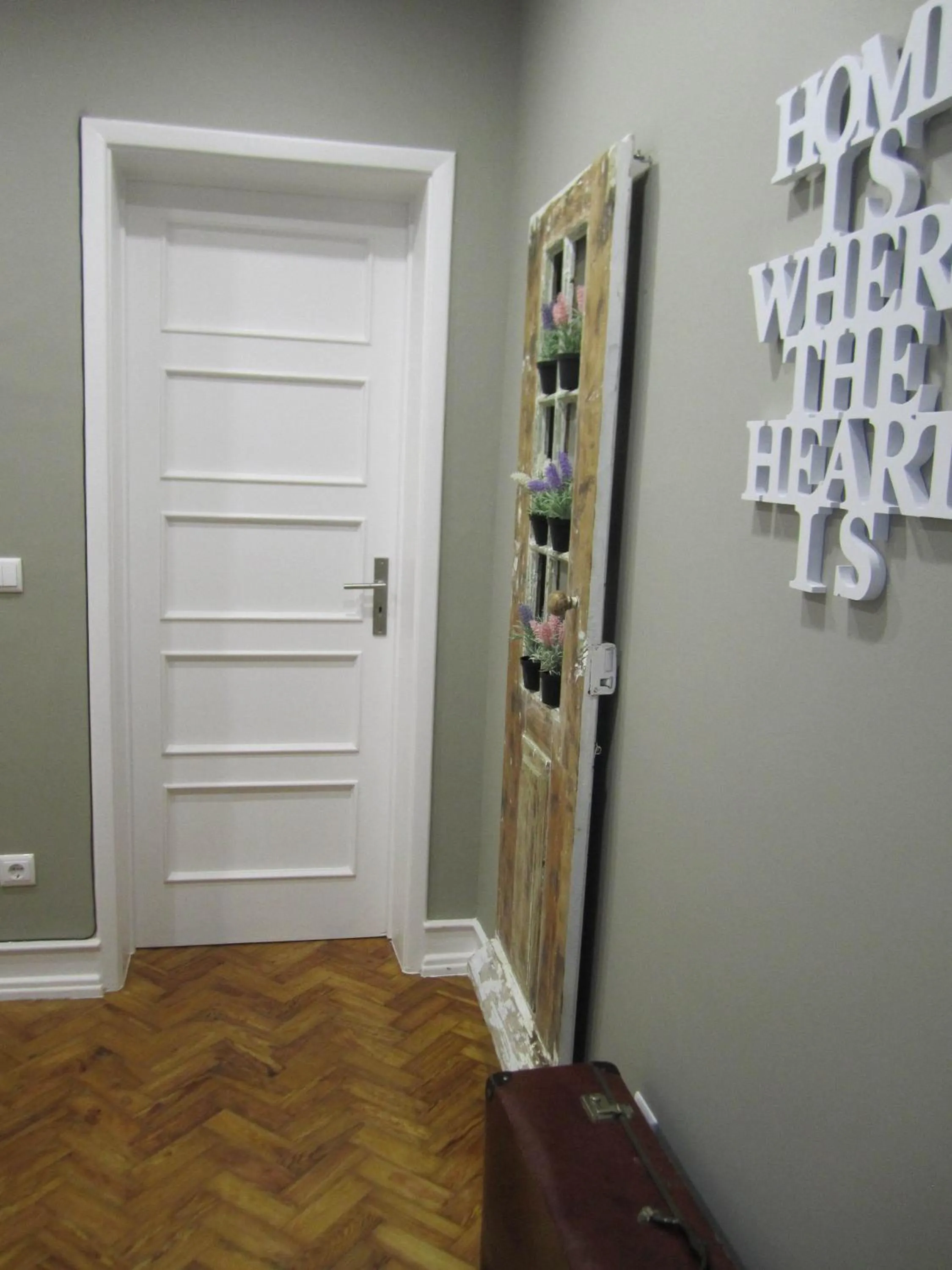 Lobby or reception in Alvalade II Airport Guest House