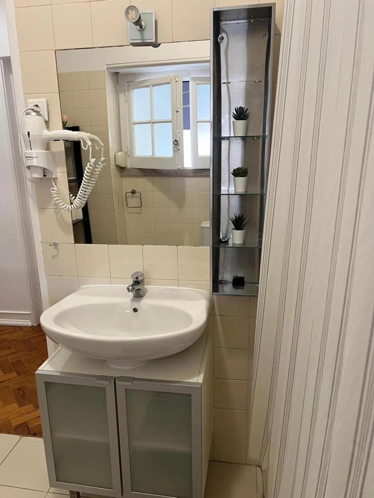 Toilet in Alvalade II Airport Guest House