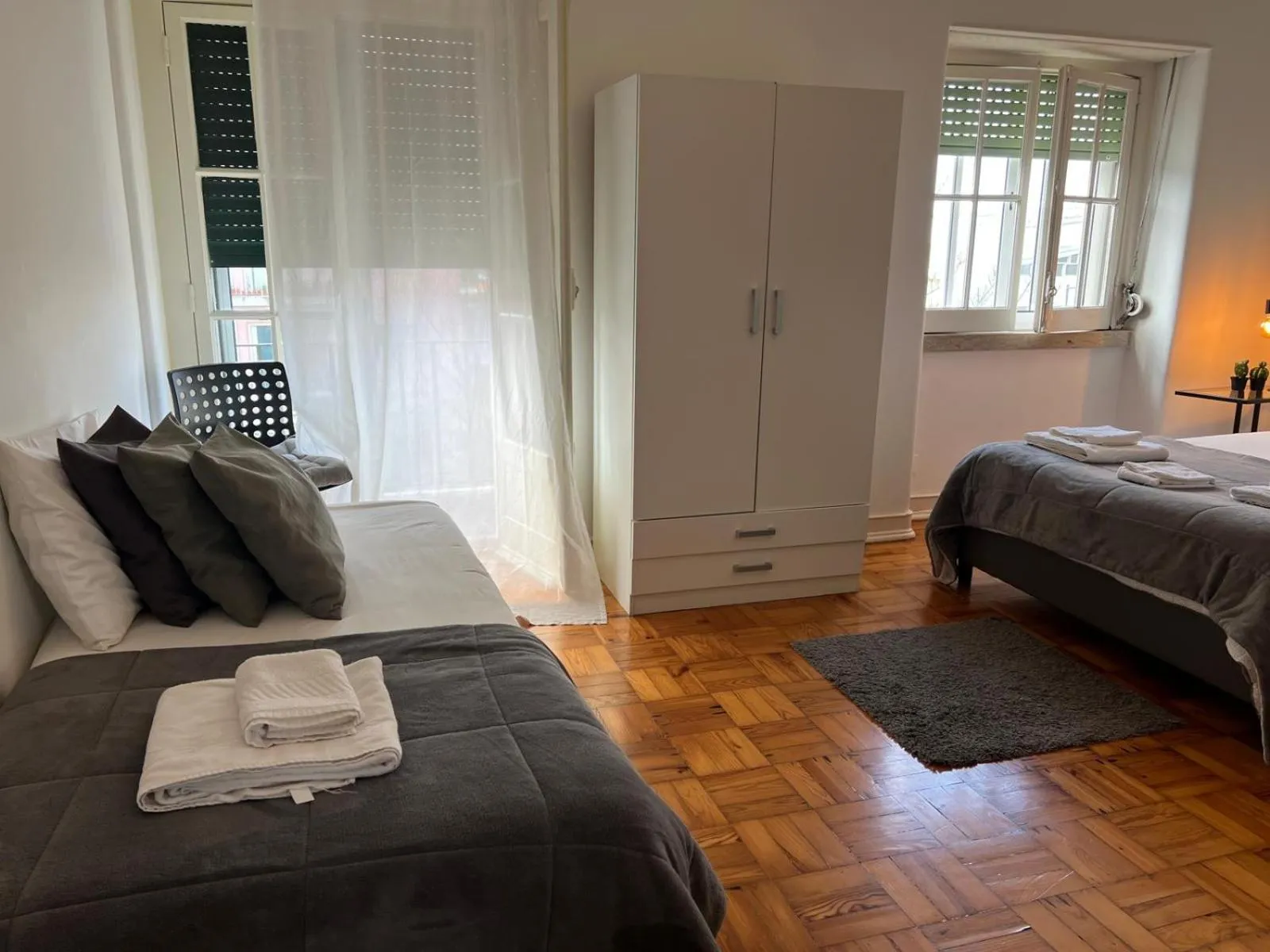 Photo of the whole room, Bed in Alvalade II Airport Guest House