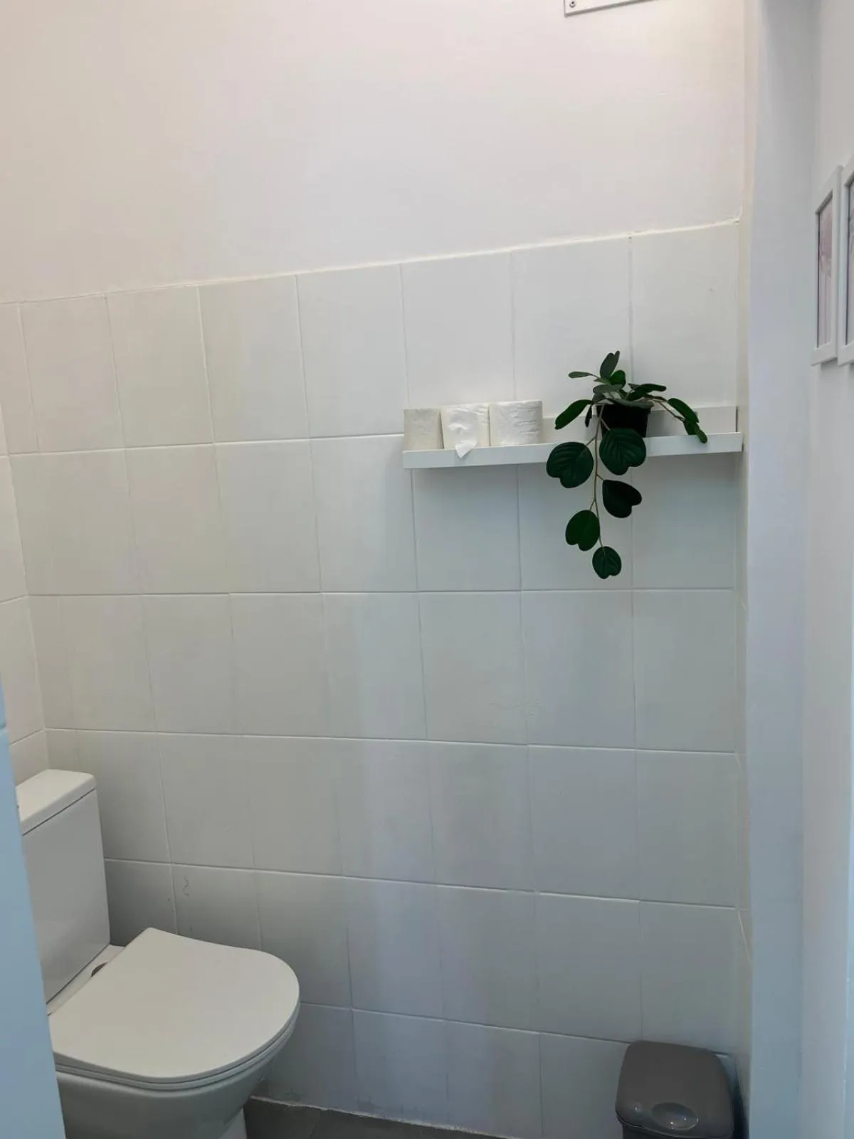 Bathroom in Alvalade II Airport Guest House